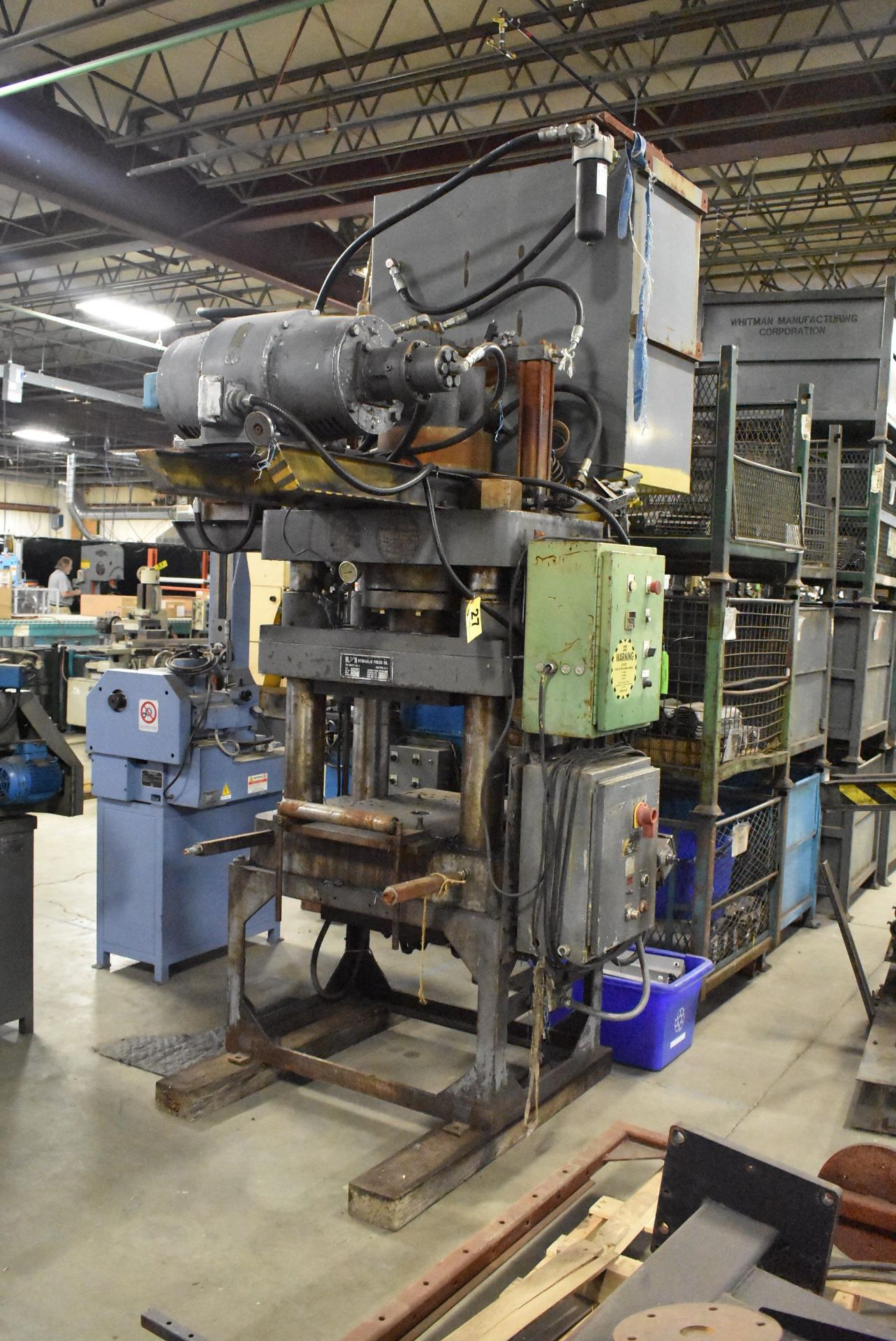 MODERN 150 TON MODEL 1R 4 POST DOWN ACTING HYDRAULIC PRESS, S/N 0917, 20.5Ã¢â‚¬ÂX 8.5Ã¢â‚¬Â - Image 2 of 9