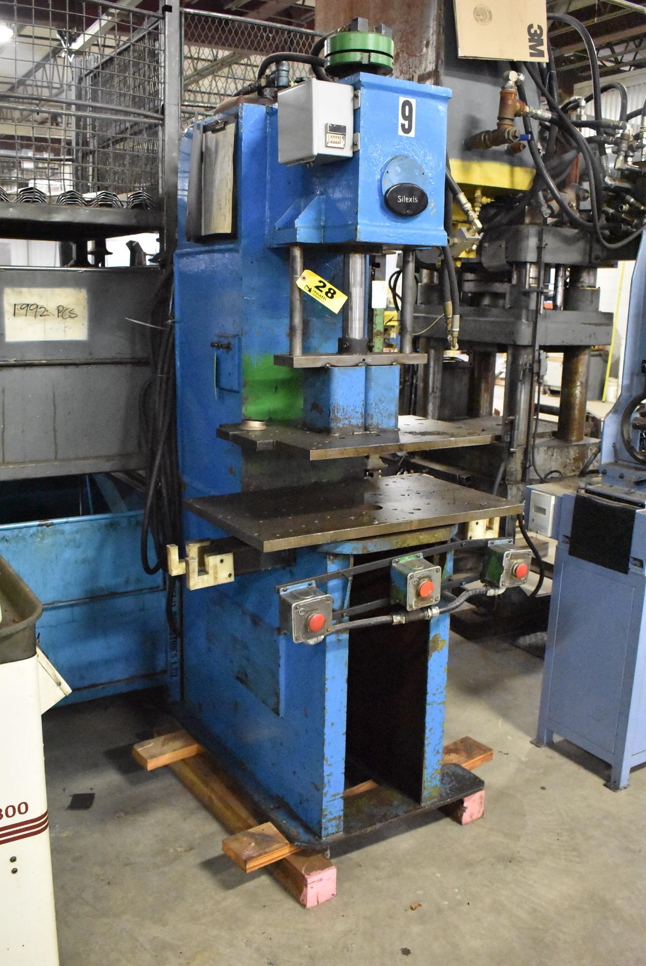 HI-TON MODEL W11875 HYDRAULIC C-FRAME PRESS - Image 3 of 8