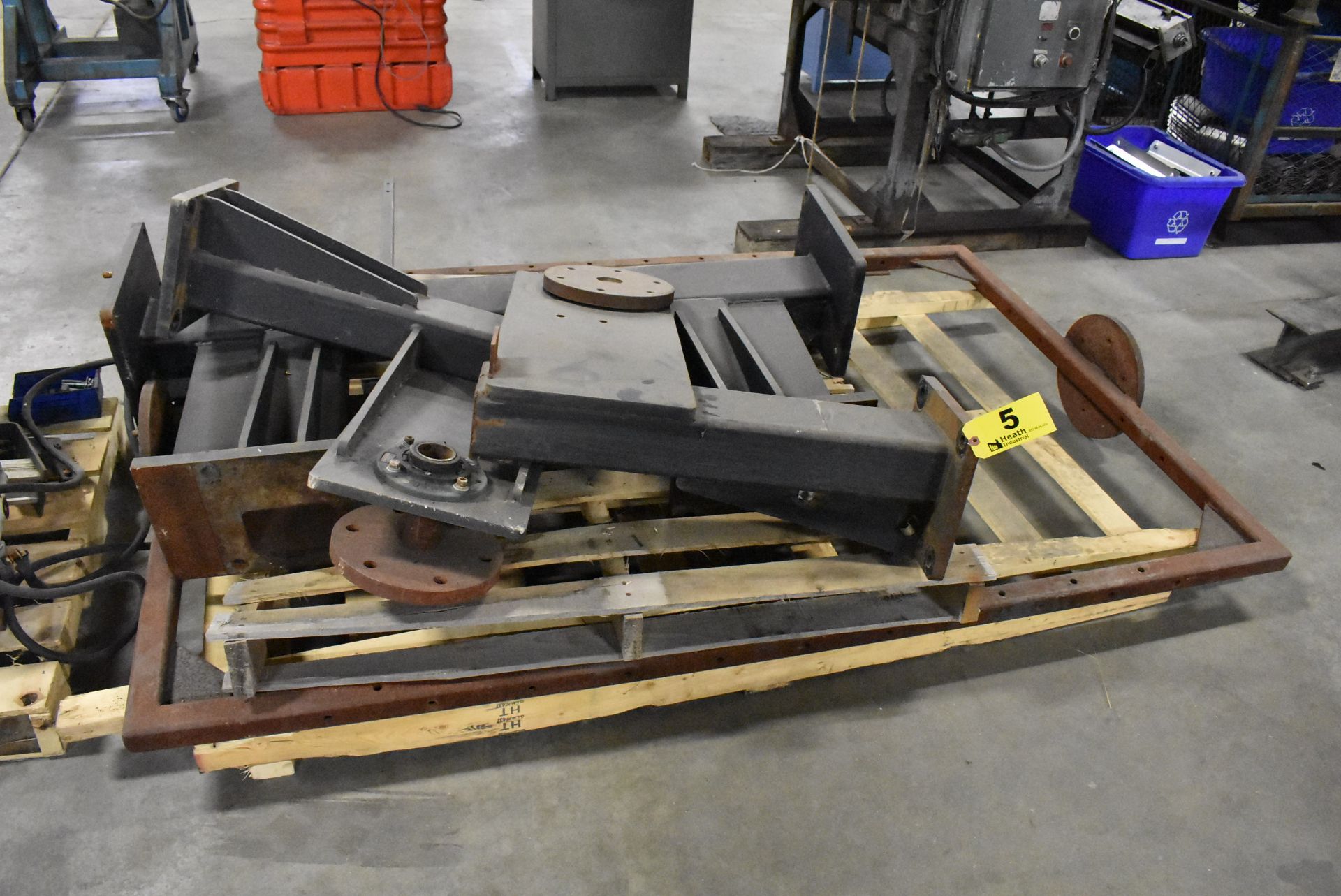 ASSORTED MACHINE PARTS ON (2) SKIDS - Image 3 of 5