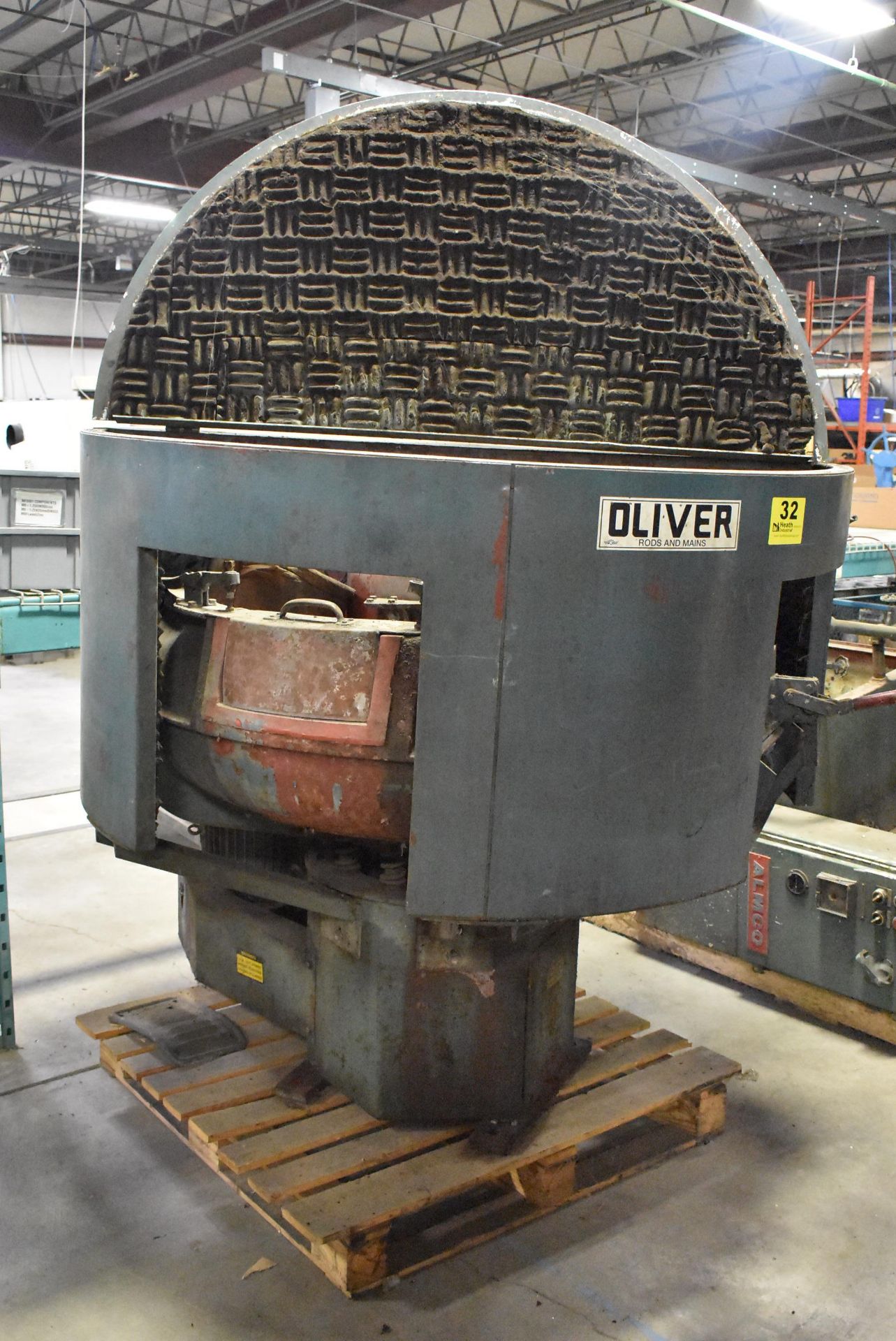 ALMCO MODEL OR-10V ROUND BOWL VIBRATORY DEBURRER S/N 108201, VARIABLE SPEED WITH CONTROLS, MEDIA - Image 6 of 11