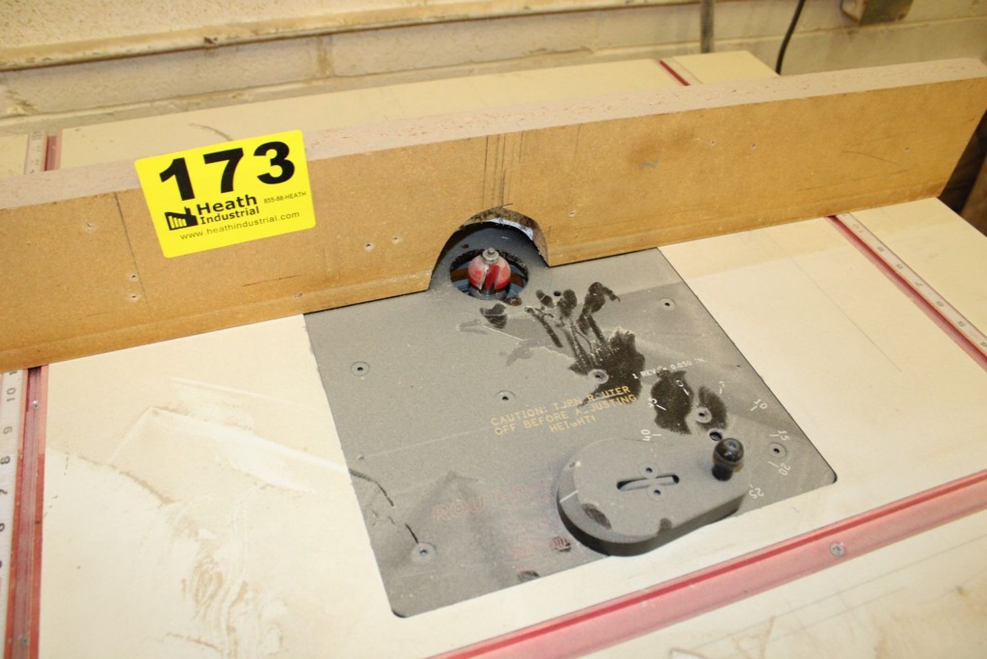 PORTER CABLE MODEL 75192 ROUTER, CABINET MOUNTED WITH TOP MOUNTED HEIGHT ADJUSTMENT - Image 2 of 5