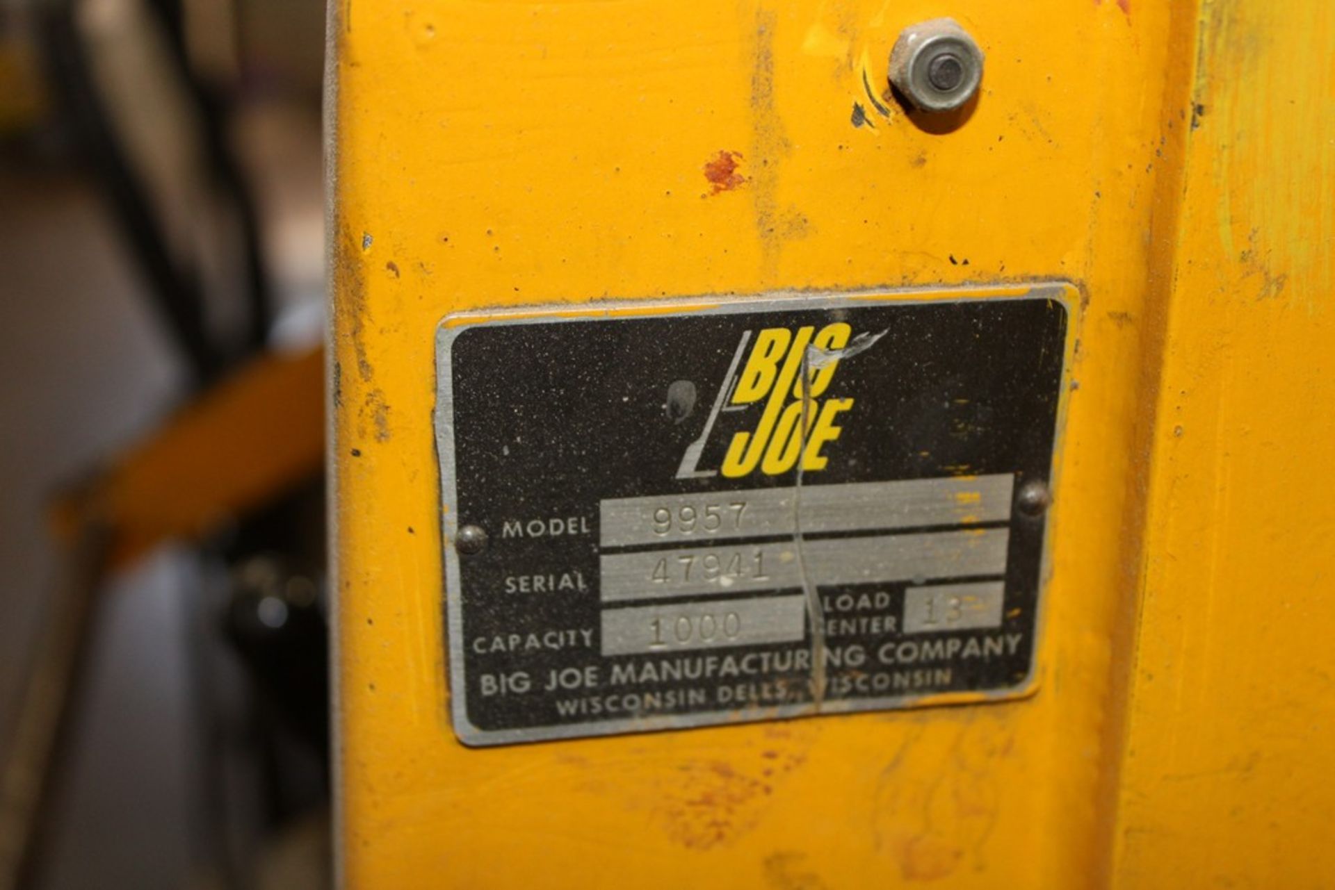 BIG JOE 1,000 LB. MODEL 9957 ELECTRIC LIFT, S/N 47941 - Image 2 of 4