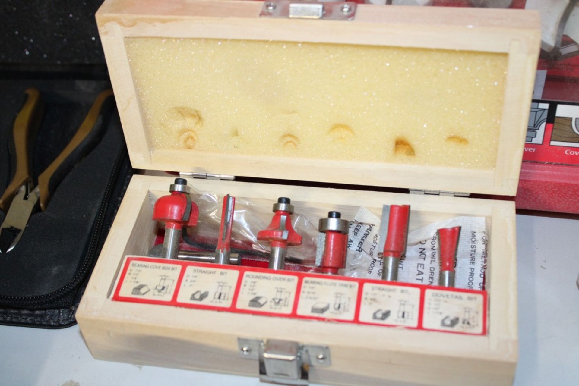 HICKORY 24 PIECE CARBIDE ROUTER BIT SET, MISC. ROUTER BITS - Image 2 of 4