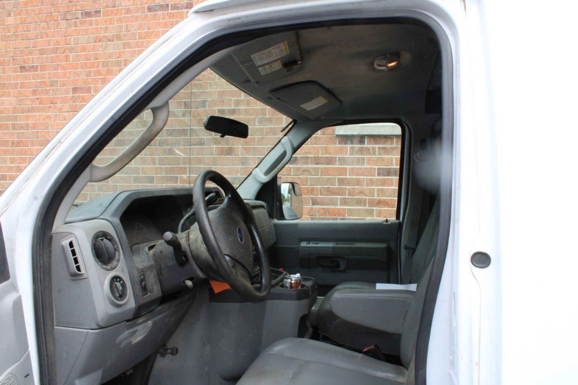 2014 FORD ECONOLINE E-250 CARGO VAN, 4.6L V8, VIN 1FTNE2EW3EDA07931, 183,875 MILES SHOWN ON - Image 5 of 10