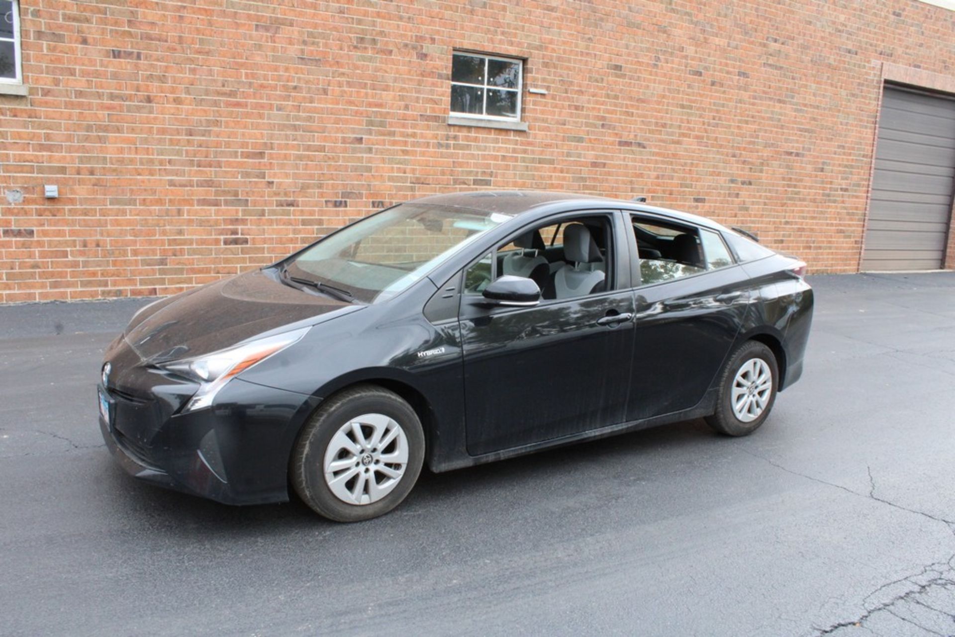 2016 TOYOTA PRIUS 4-DOOR HATCHBACK, 1.8L L4 HYBRID, VIN JTDKBRFU9G3503276, 129,698 MILES SHOWN ON