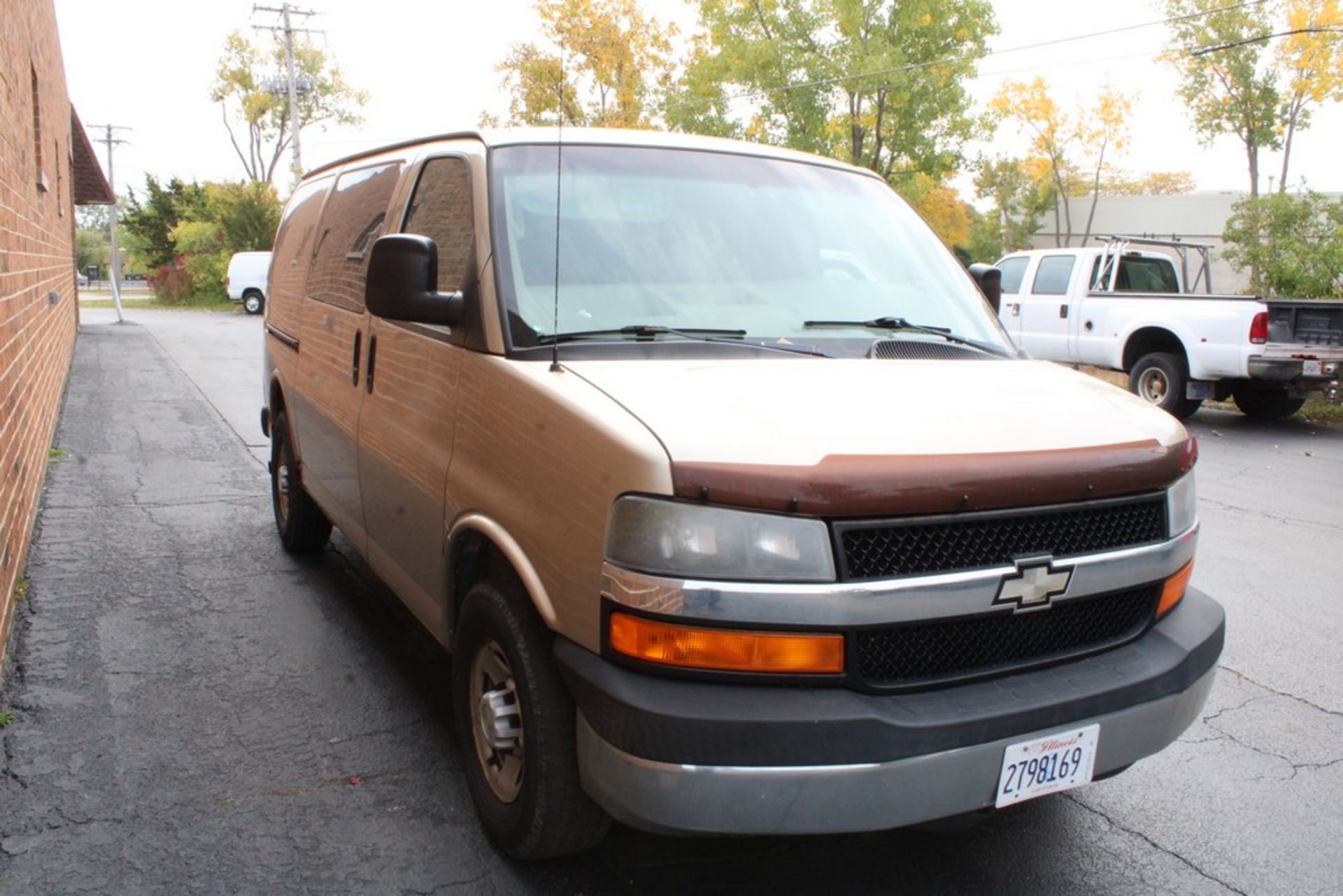 2008 CHEVROLET EXPRESS 2500 CARGO VAN, 6.0L V8, VIN 1GCGG25K481204077, 178,407 MILES SHOWN ON - Image 5 of 10