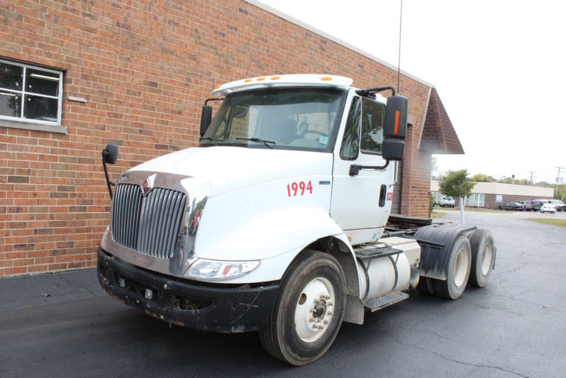 2009 INTERNATIONAL TRANSTAR 8600 TRUCK TRACTOR, DAY CAB, 13.0L L6 DIESEL, WET KIT, VIN - Image 2 of 17