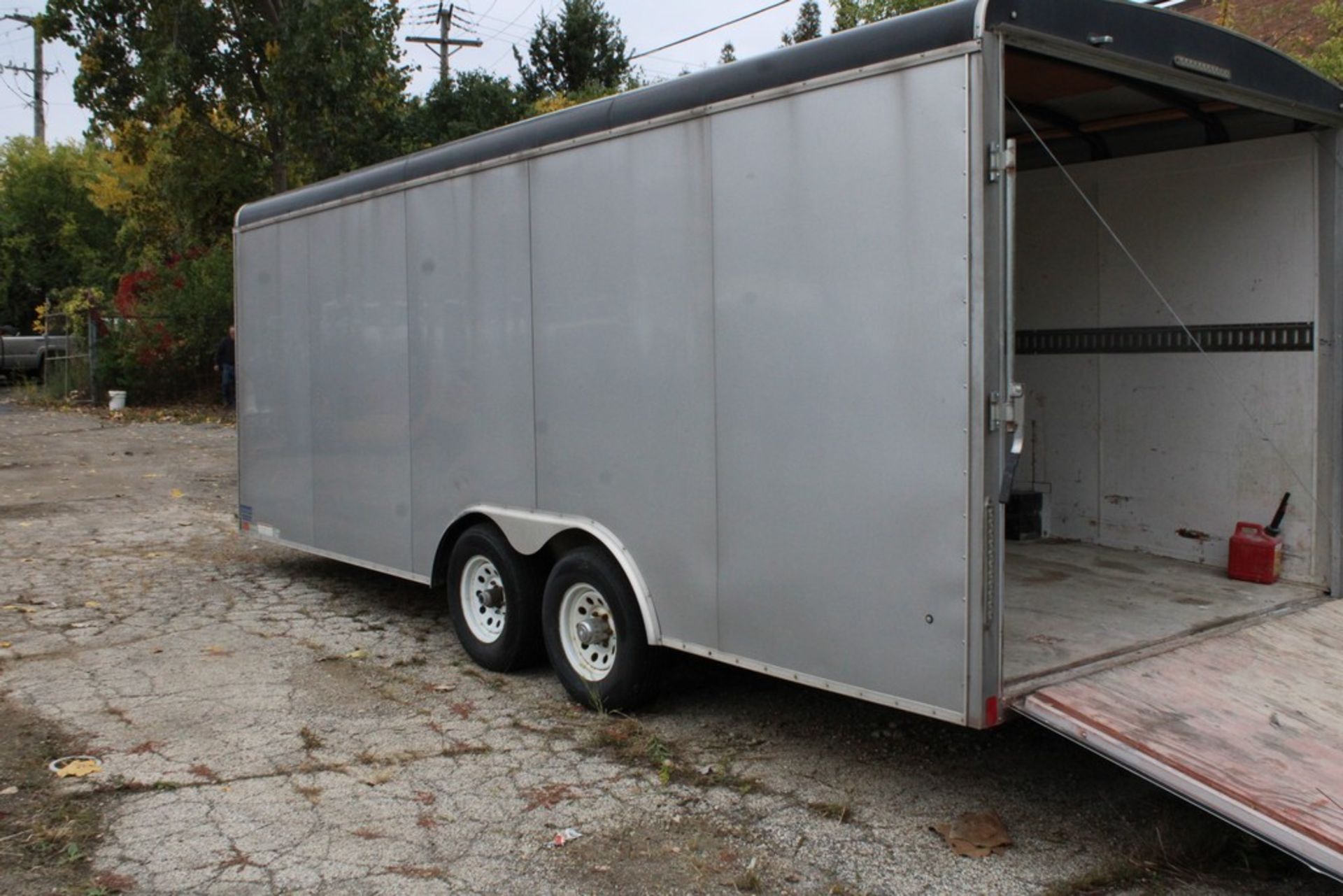 2018 UNITED 20' ENCLOSED CARGO TRAILER, RAMP REAR DOOR, SIDE DOOR, VIN 56JTE2024JA162171 - Image 6 of 8