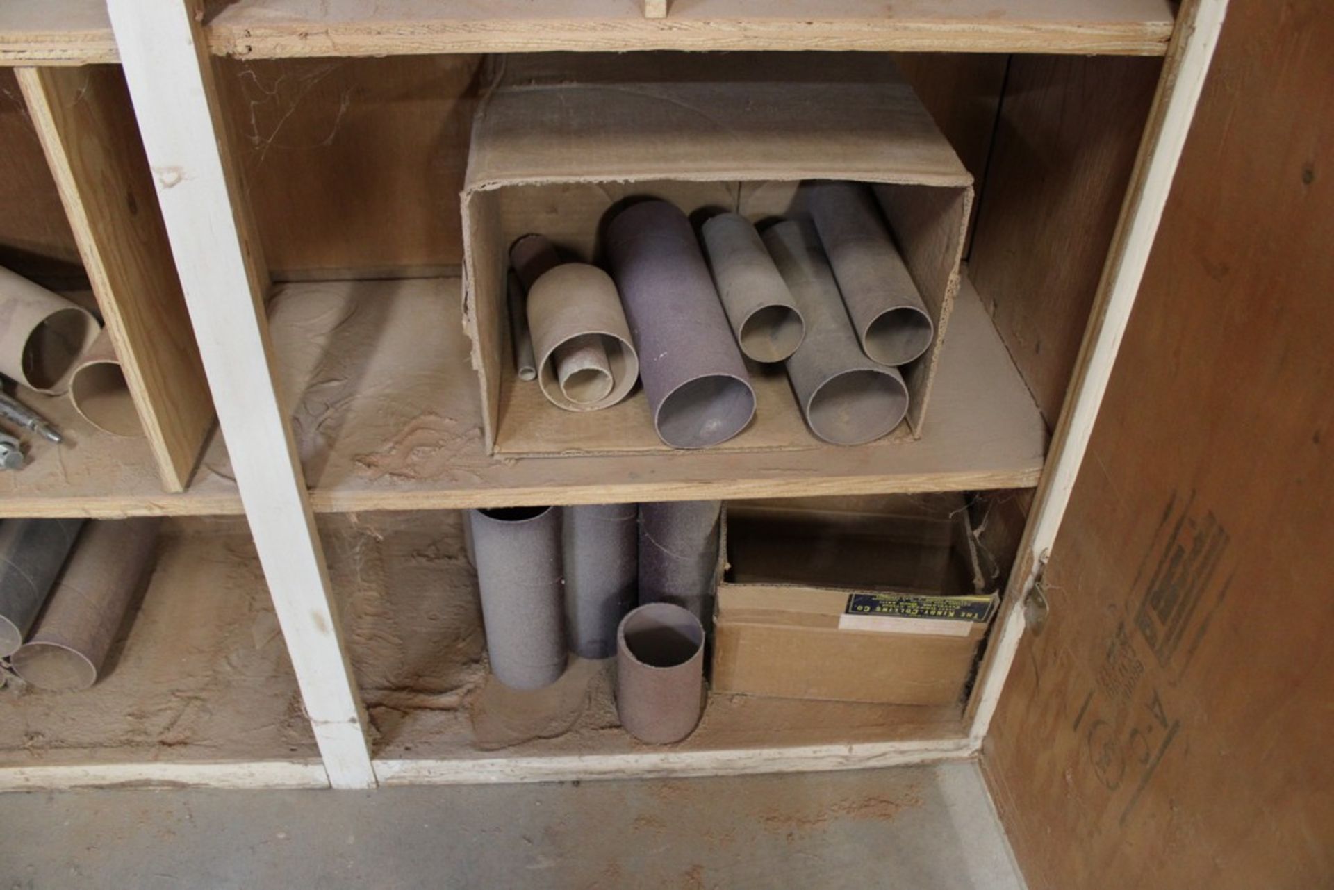 LARGE QTY OF SANDING TUBES - Image 3 of 3