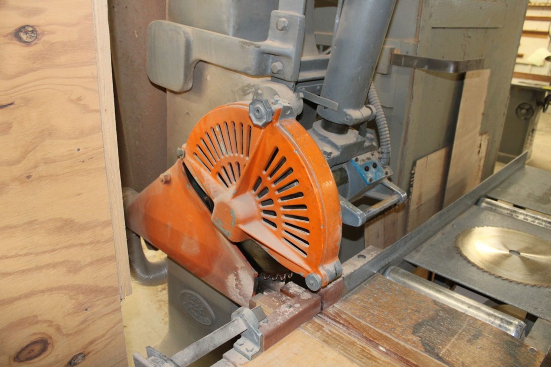 YATES AMERICAN 16" BLADE SWING SAW, S/N B-5923, 5 HP DRIVE, WITH ROLLER TABLE, WITH EXTRA 14" BLADE - Image 3 of 7