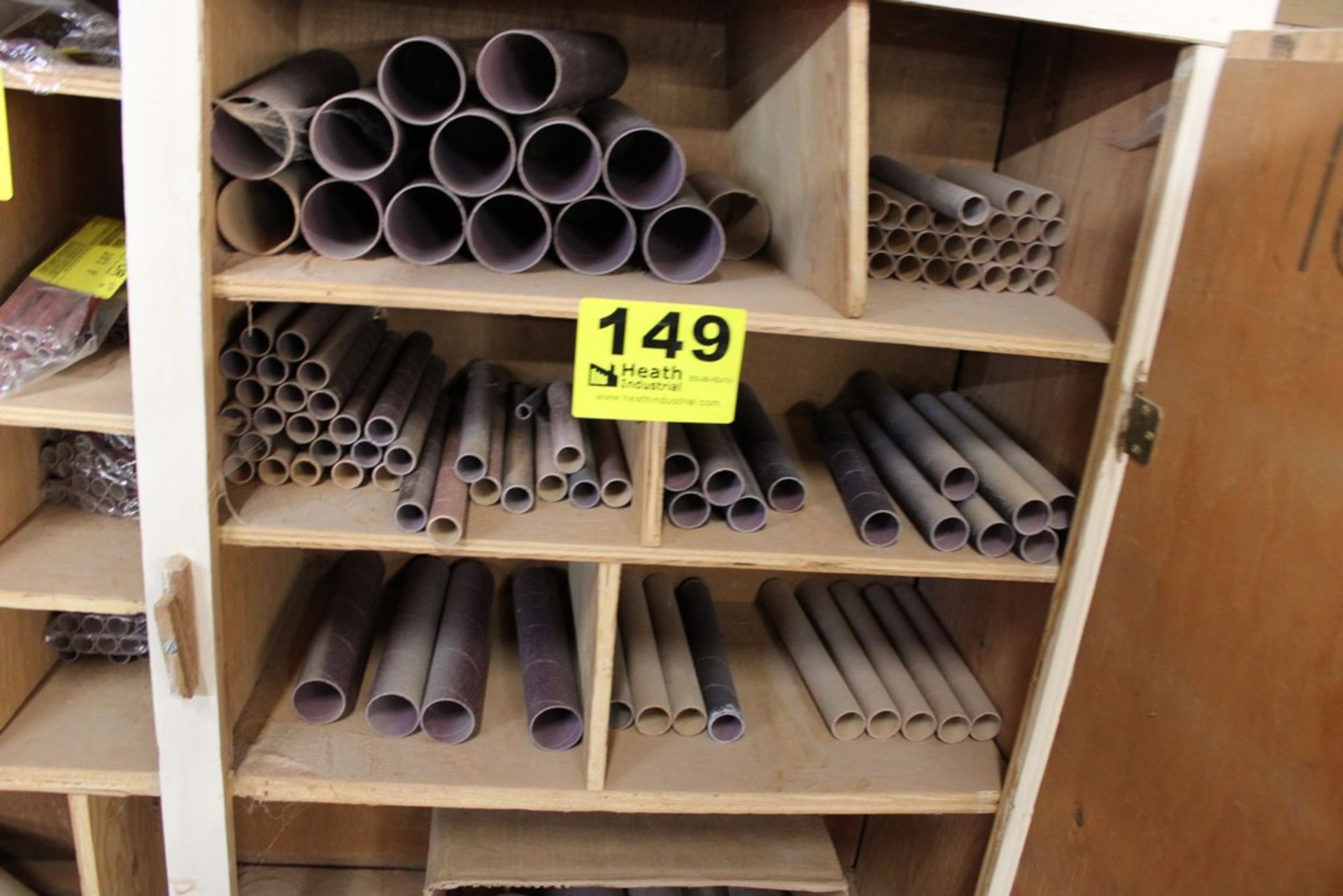 LARGE QTY OF SANDING TUBES - Image 2 of 3