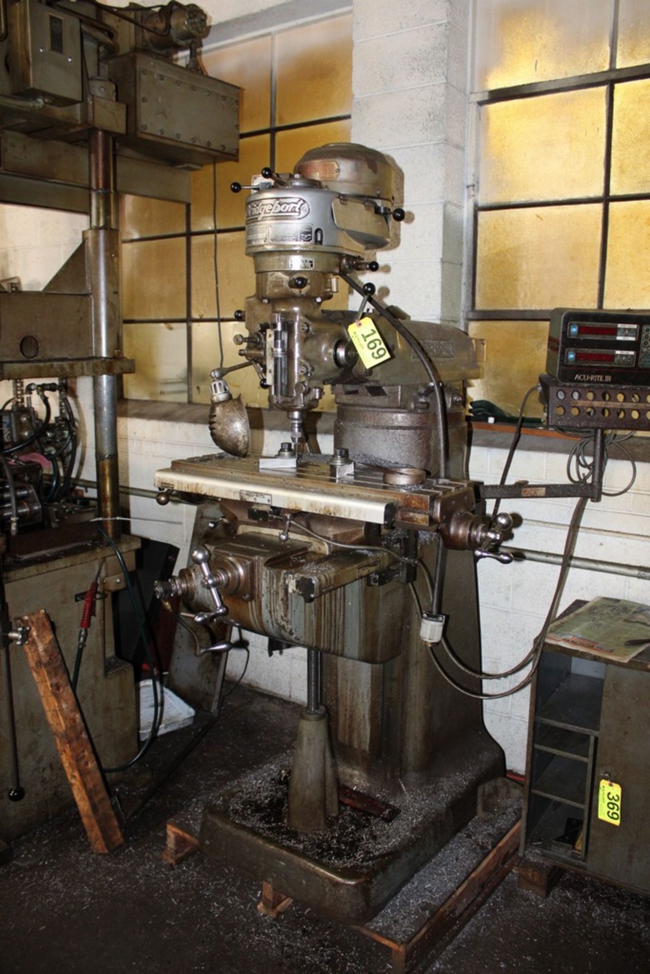 BRIDGEPORT 1 HP "J-HEAD" RAM TYPE VERTICAL MILL, S/N BR104362, 32" TABLE, DRO