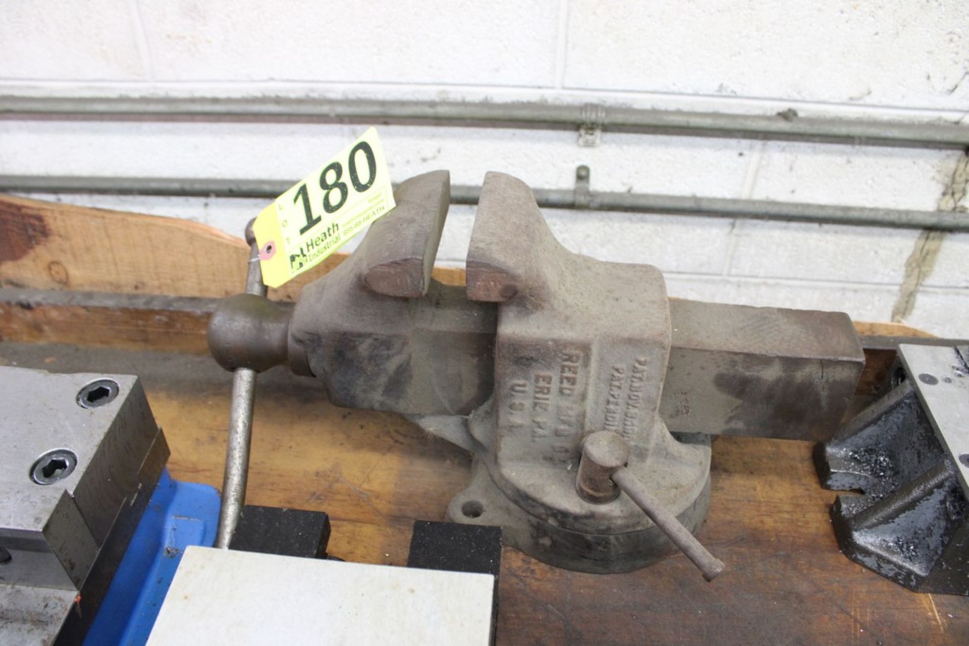 REED 4" SWIVEL BASE BENCH VISE