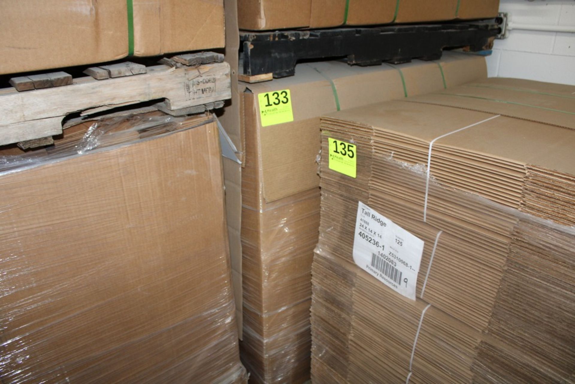 (1) SKID ASSORTED PRODUCT BOXES