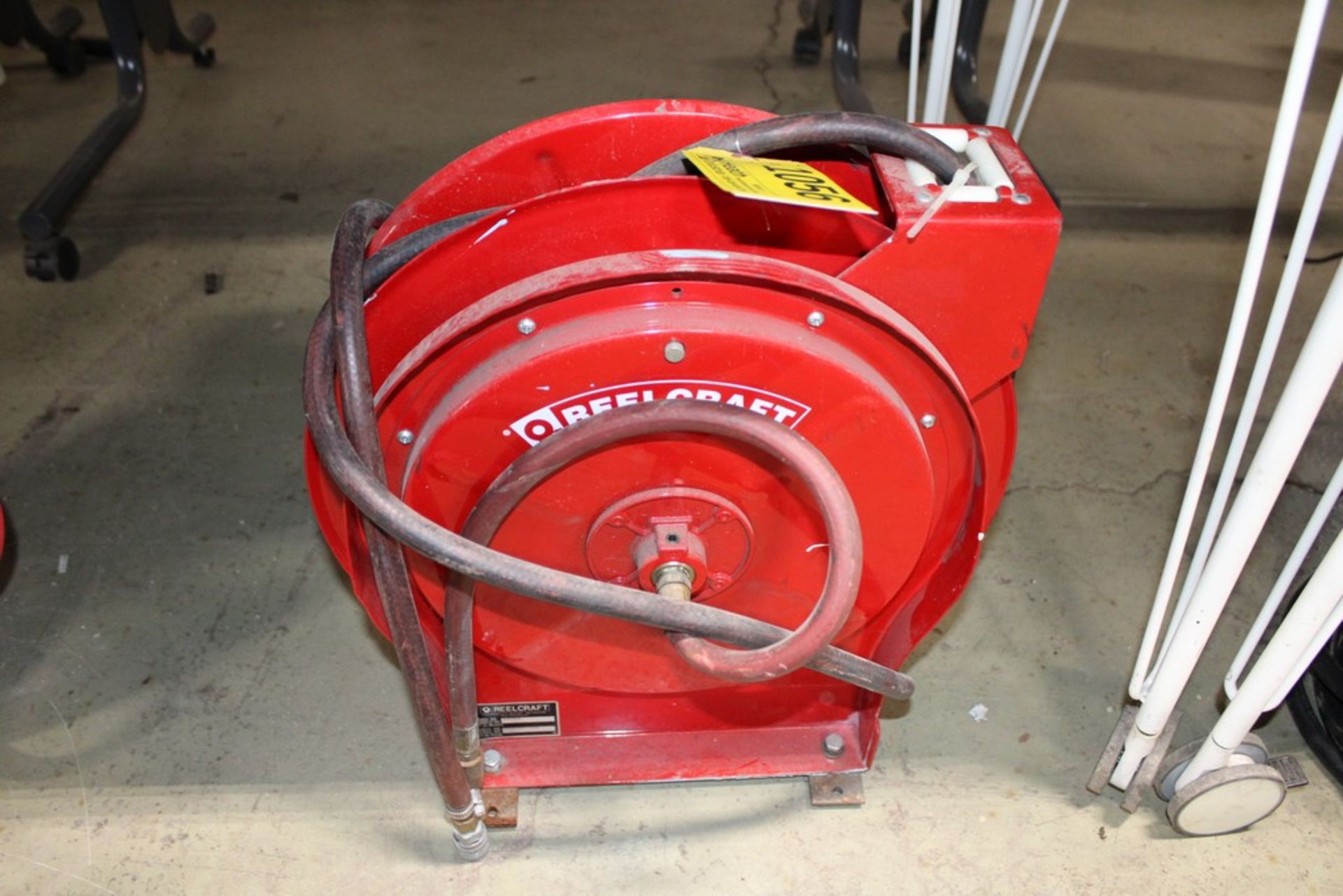 REELCRAFT RETREACTABLE PNEUMATIC HOSE REEL