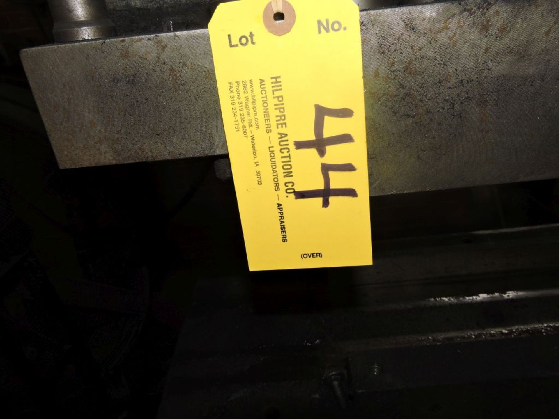 HTC hydraulic punch press, model 830GS, 130 T., 9' 7", 150 punches. - Image 3 of 8