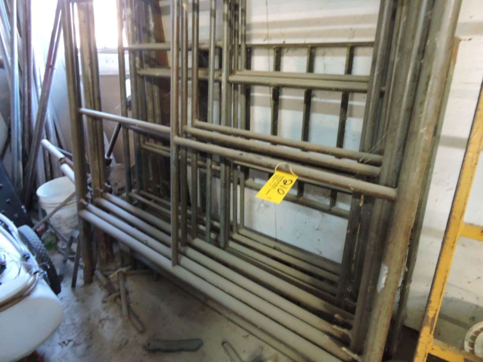 (10 pcs.) Scaffolding. - Image 2 of 2