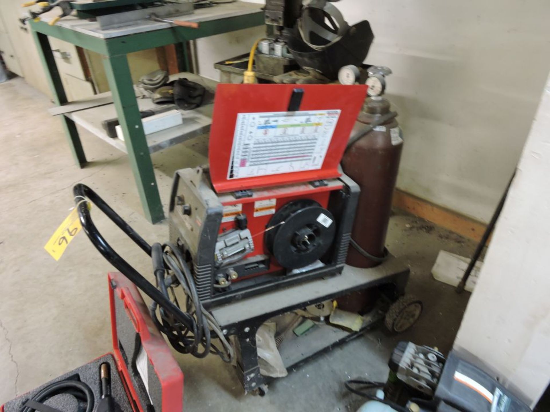 Lincoln electric welder, with new ???, 180 amp, head. - Image 3 of 4