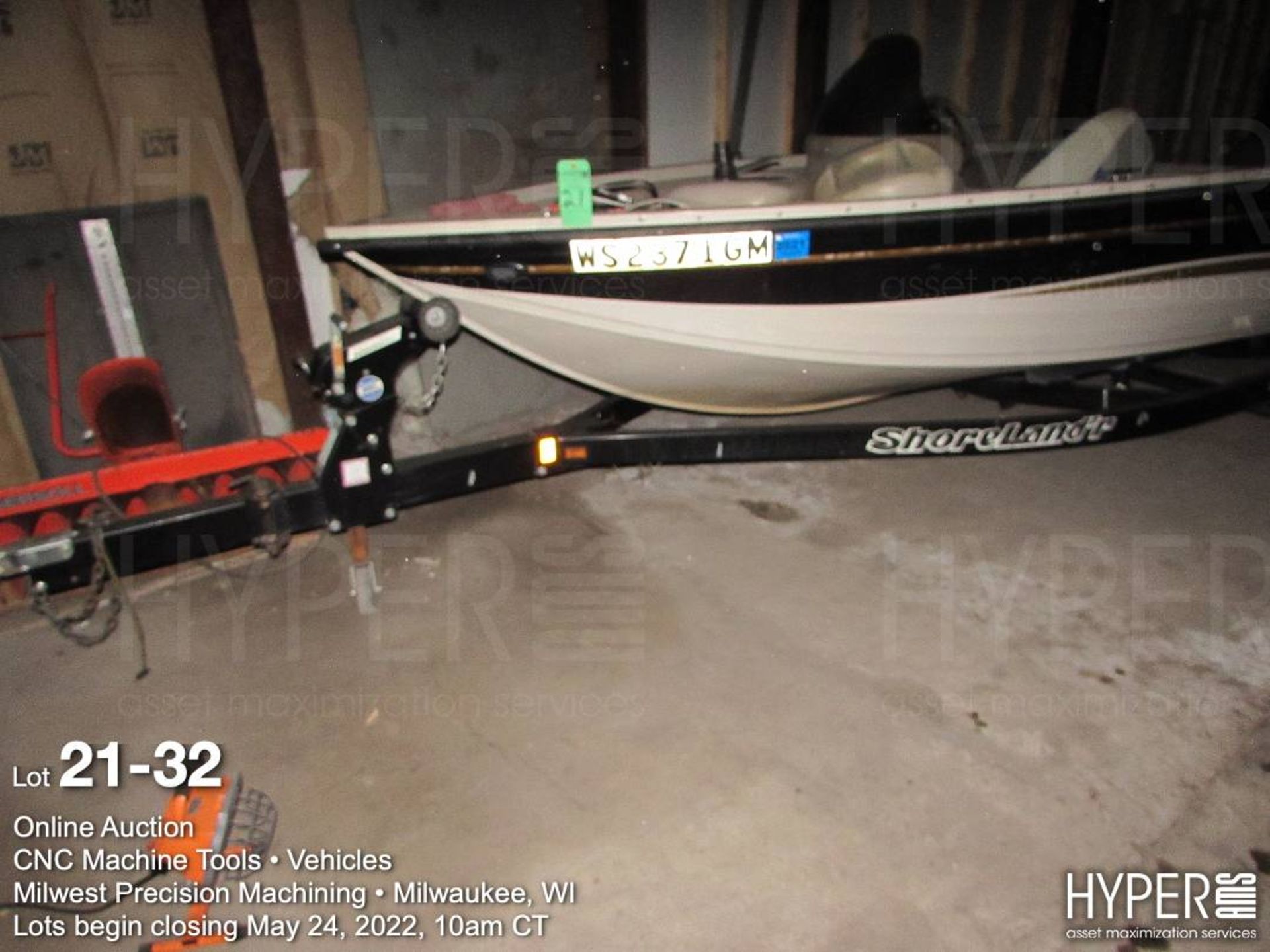2003 17' Crestliner model: 1750FH aluminum fishing boat, with a Johnson 90-HP Engine, Lowrance X5I f - Image 32 of 38