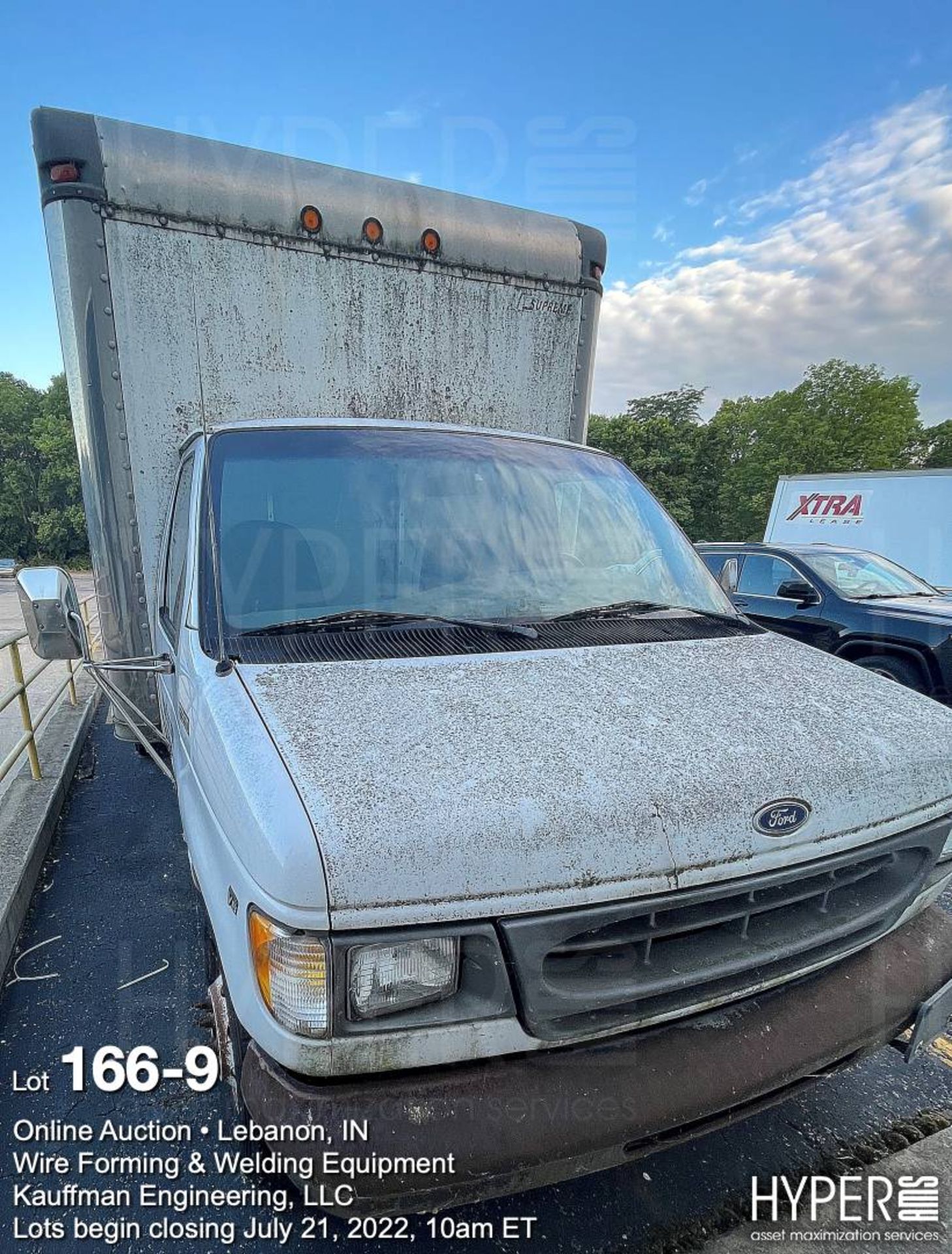 1998 Ford E-350 utility box truck - AS IS - NO TITLE - PARTS ONLY - Image 9 of 10