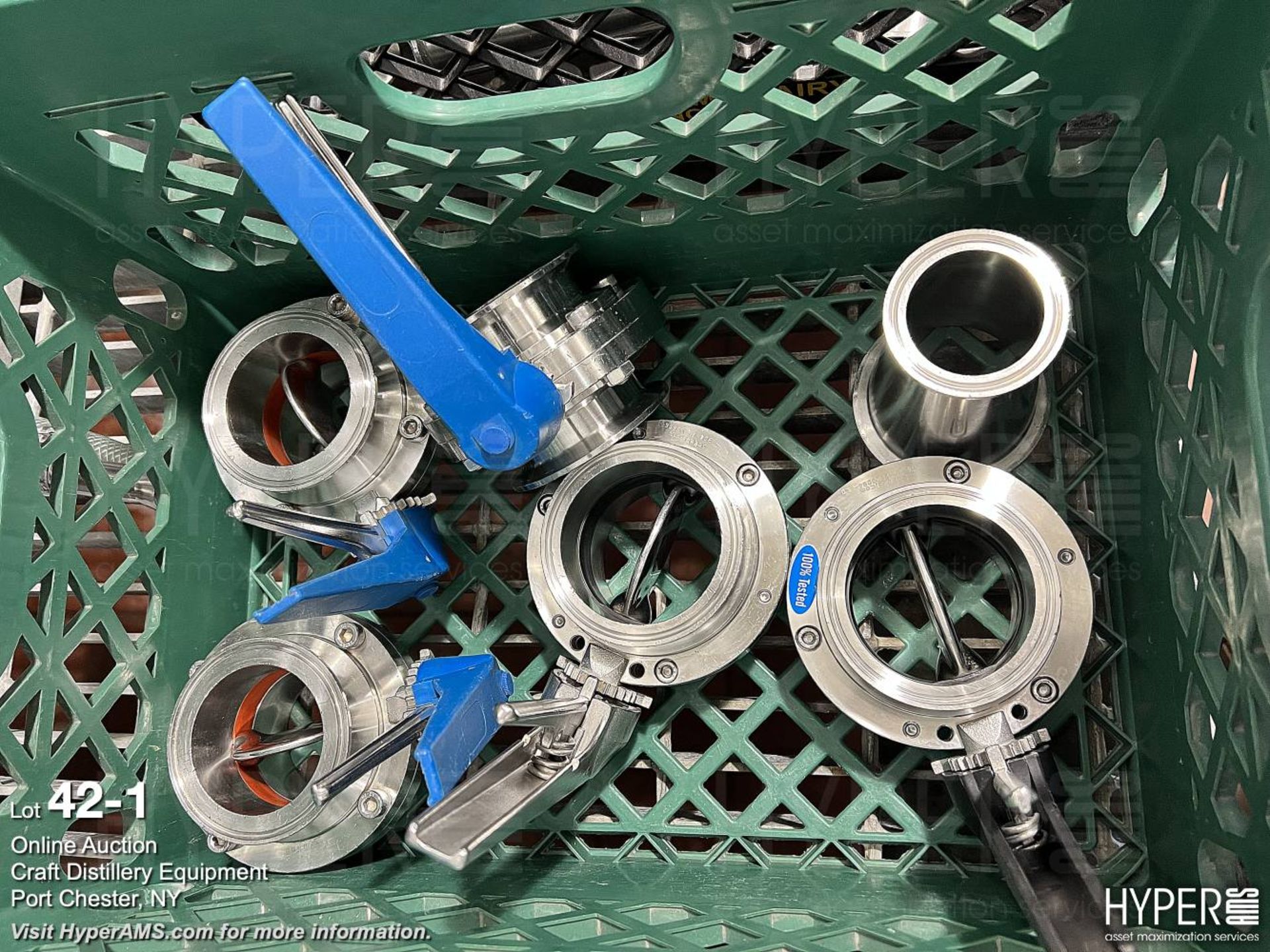 Lot: 3" valves and reducer