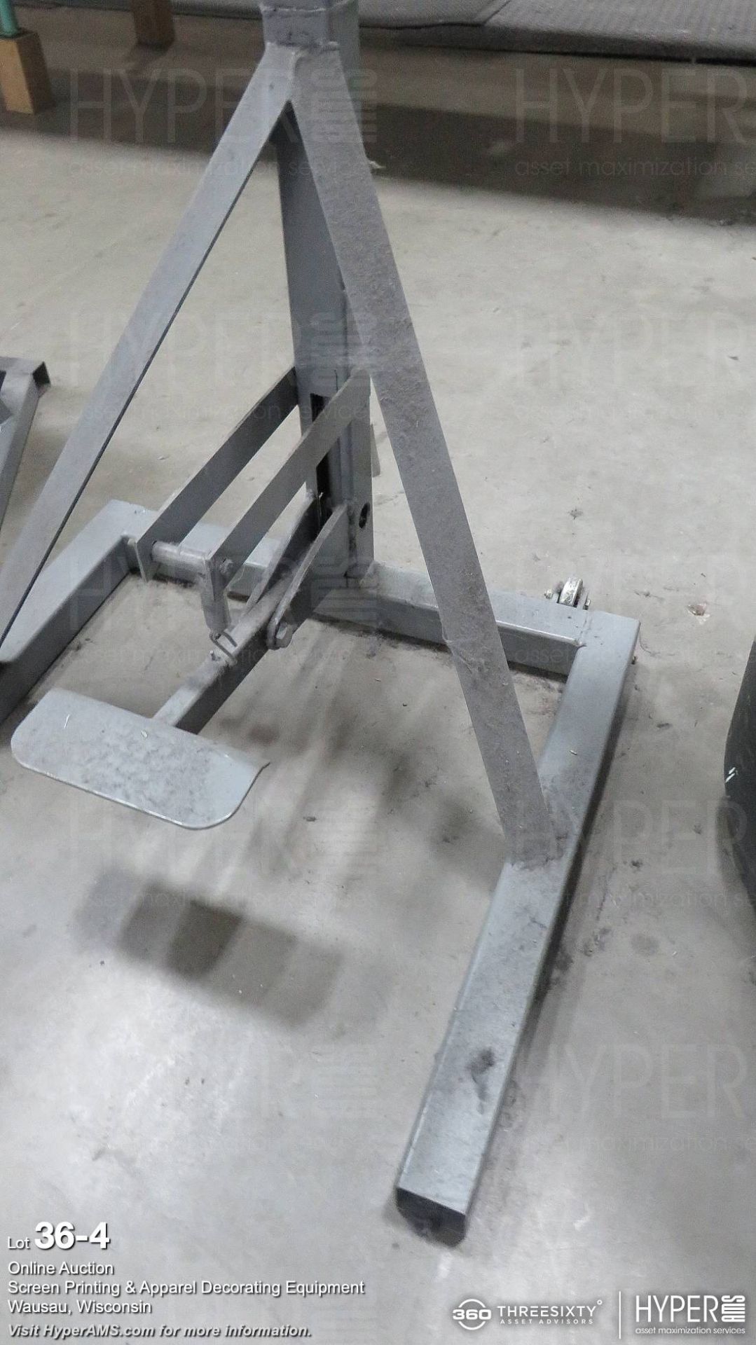 Foot actuated press - Image 4 of 4