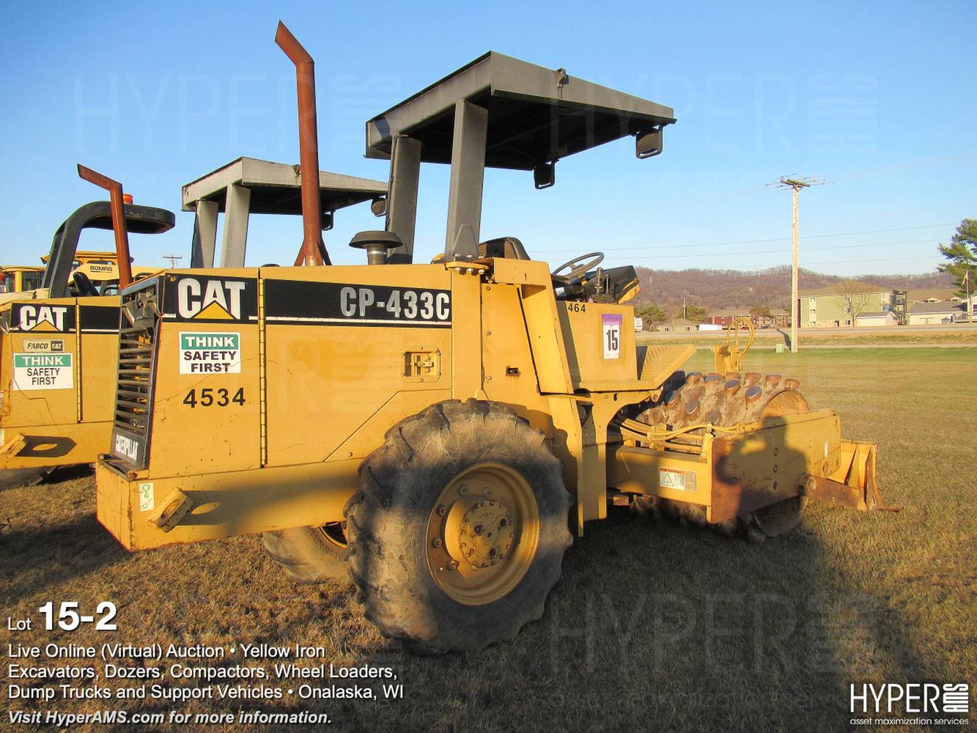 2001 Caterpillar CP-433-C Compactor - Image 2 of 9