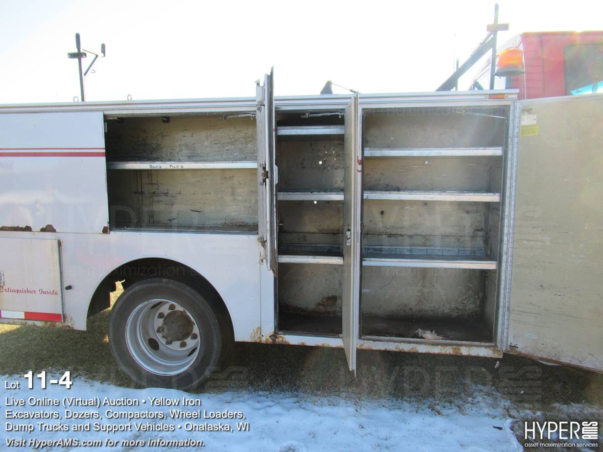 2006 GMC C-5500 Service Truck - Image 4 of 14