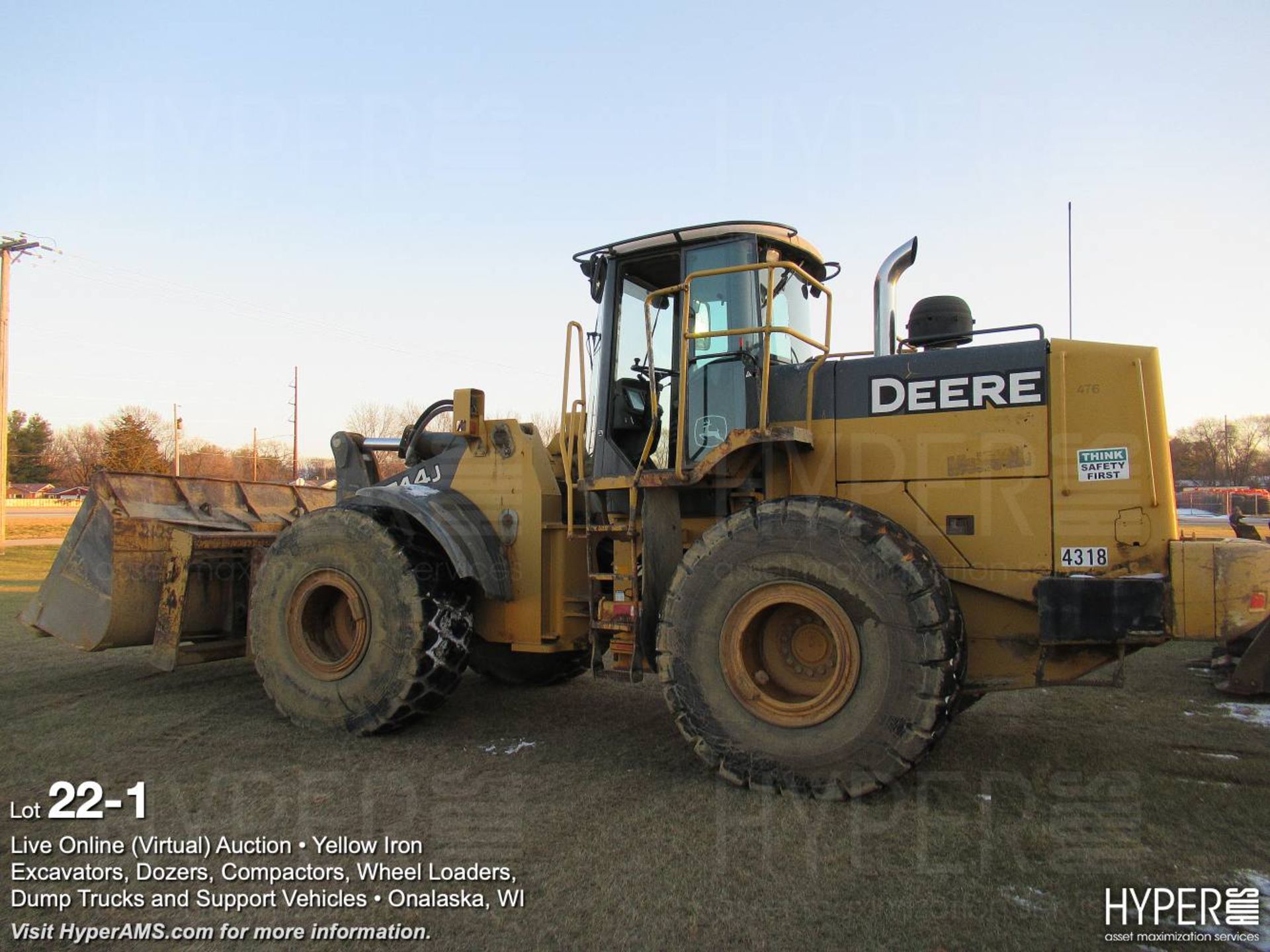 2004 John Deere 744J Wheel Loader