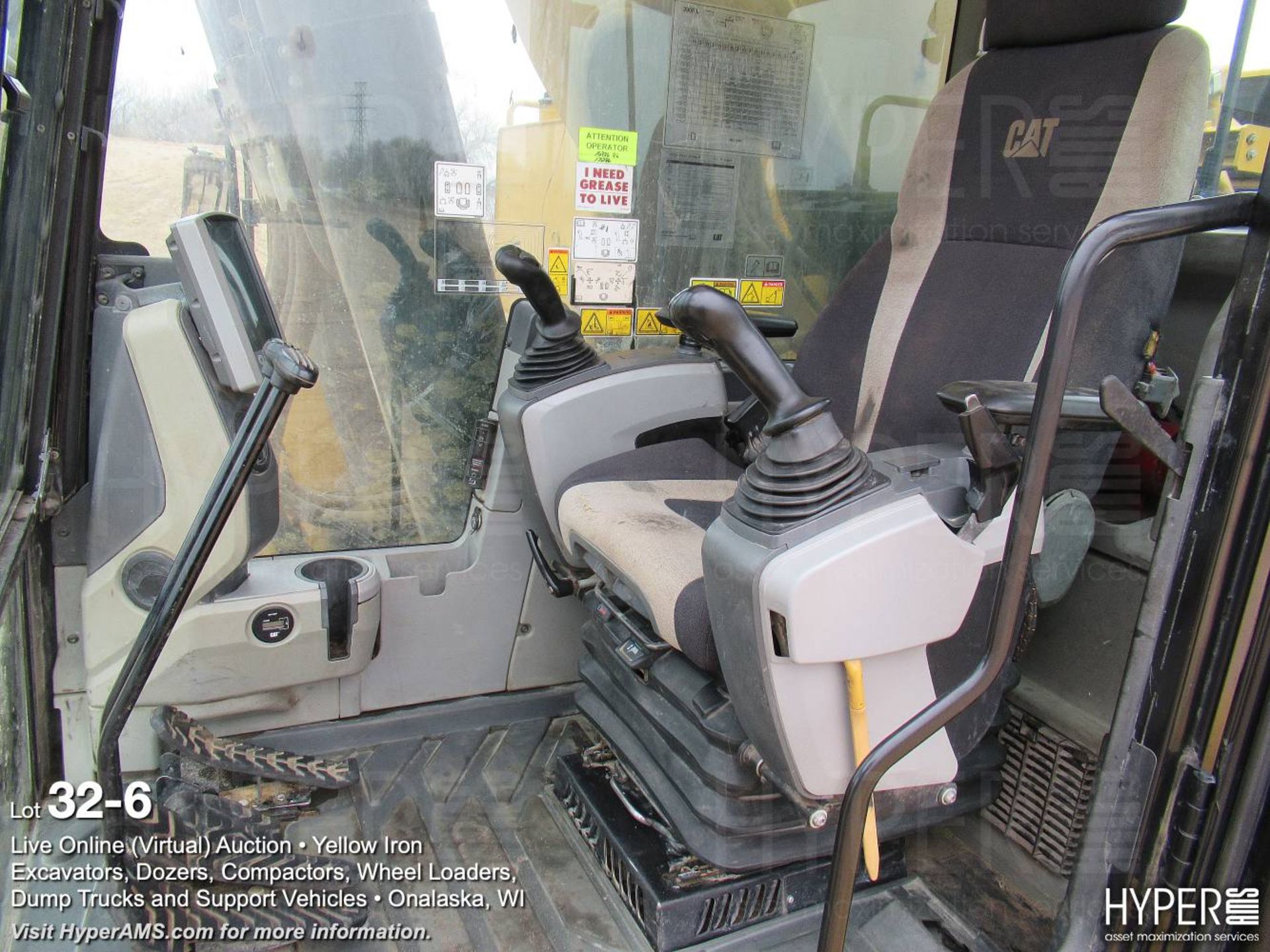 2015 Caterpillar 390F L Excavator - Image 6 of 34