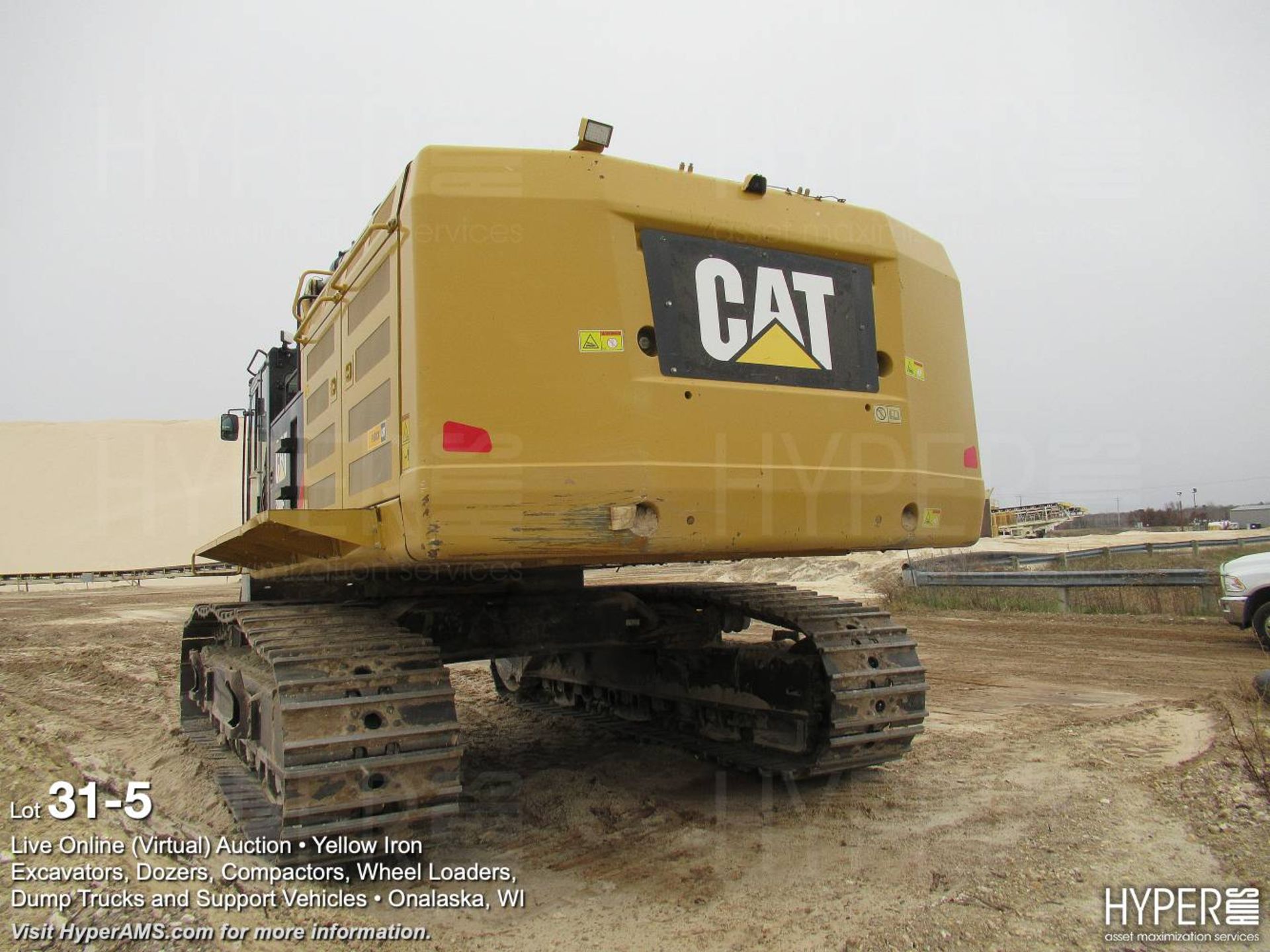 2016 Caterpillar 390F L Excavator - Image 5 of 32