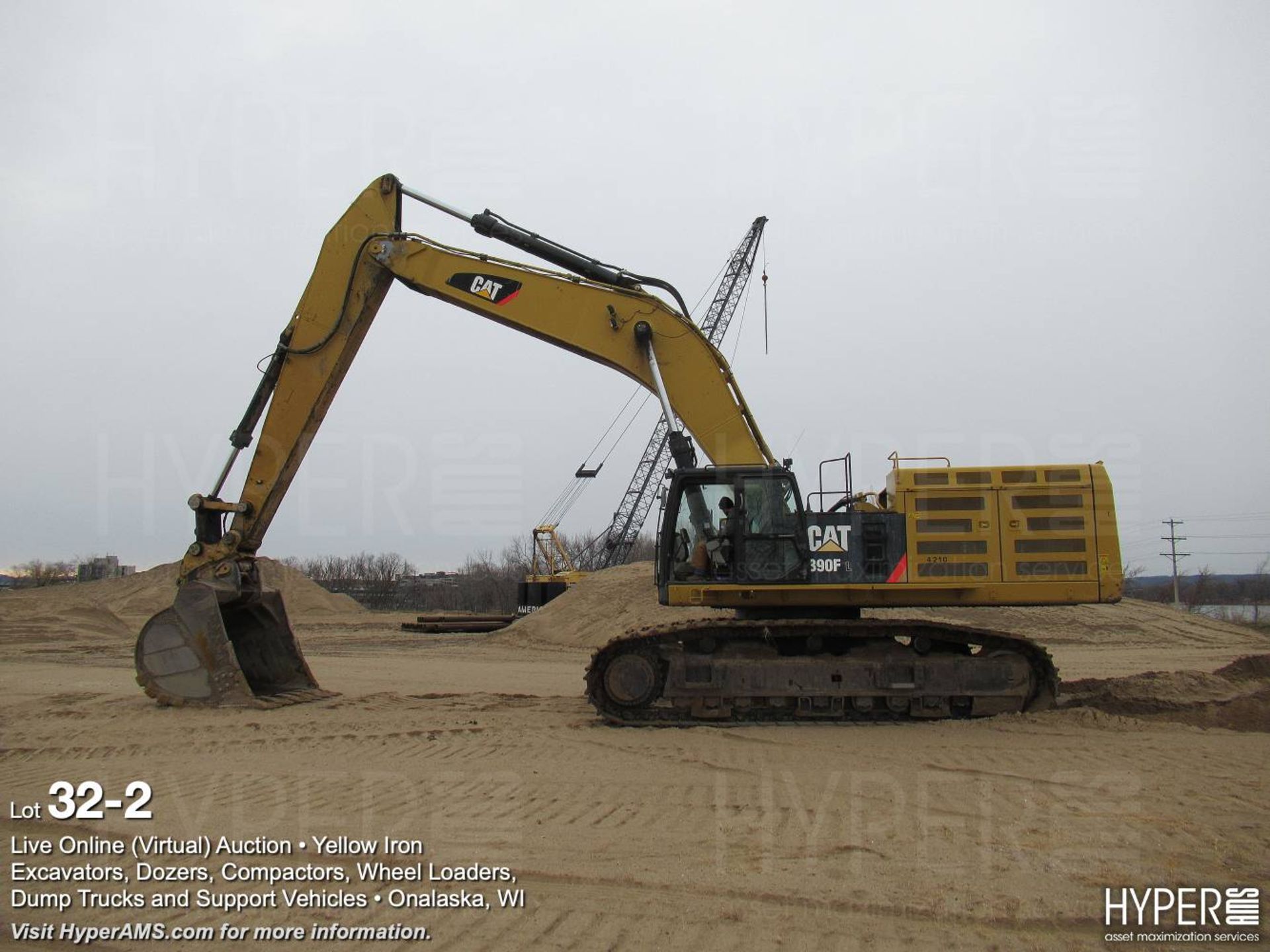 2015 Caterpillar 390F L Excavator - Image 2 of 34