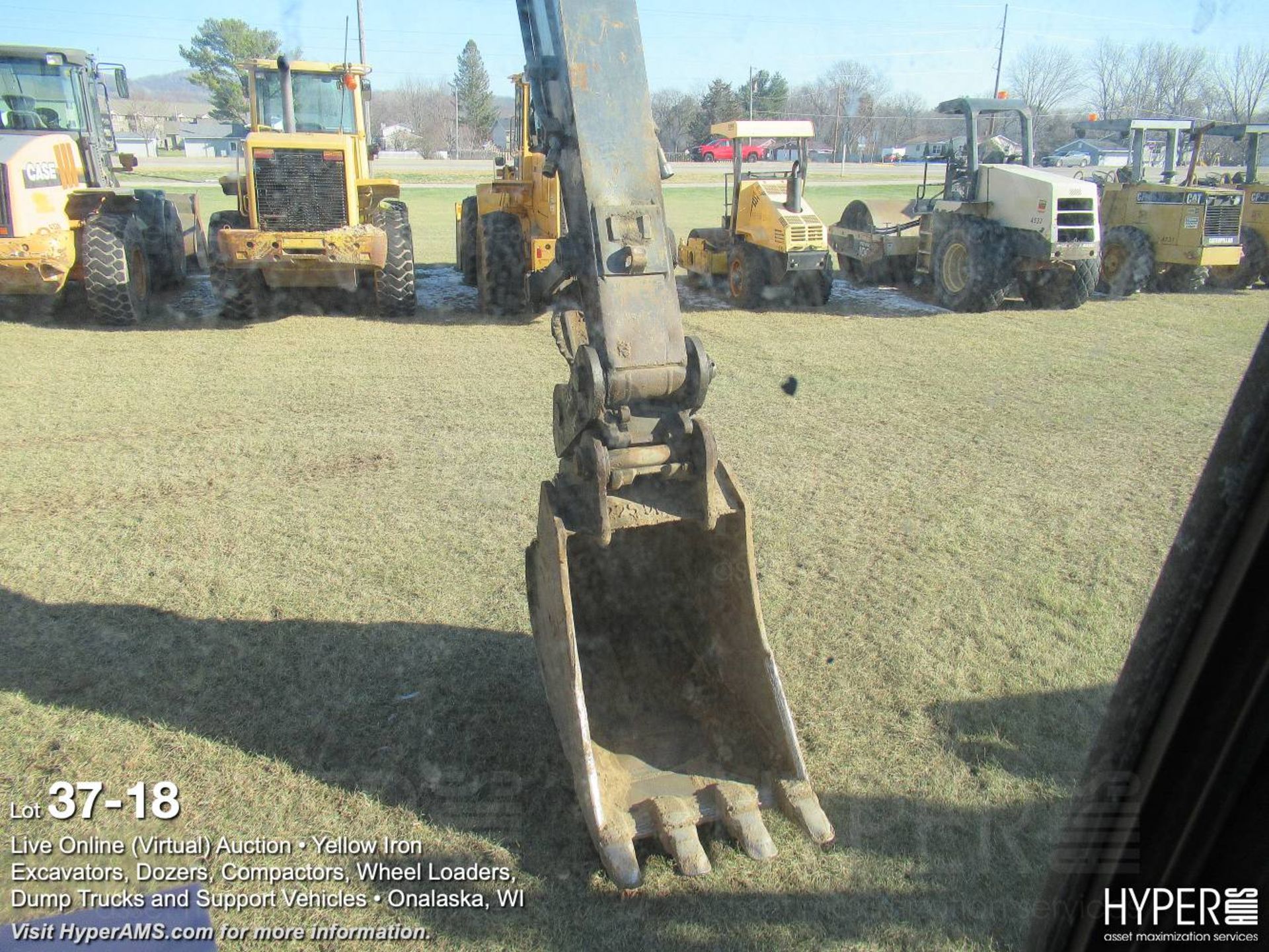 2009 John Deere 225D Excavator - Image 18 of 24