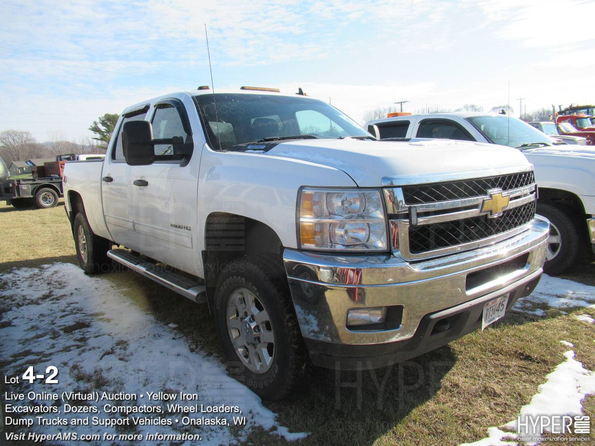 2014 Chevrolet 2500 Silverado Pickup Truck - Image 2 of 9