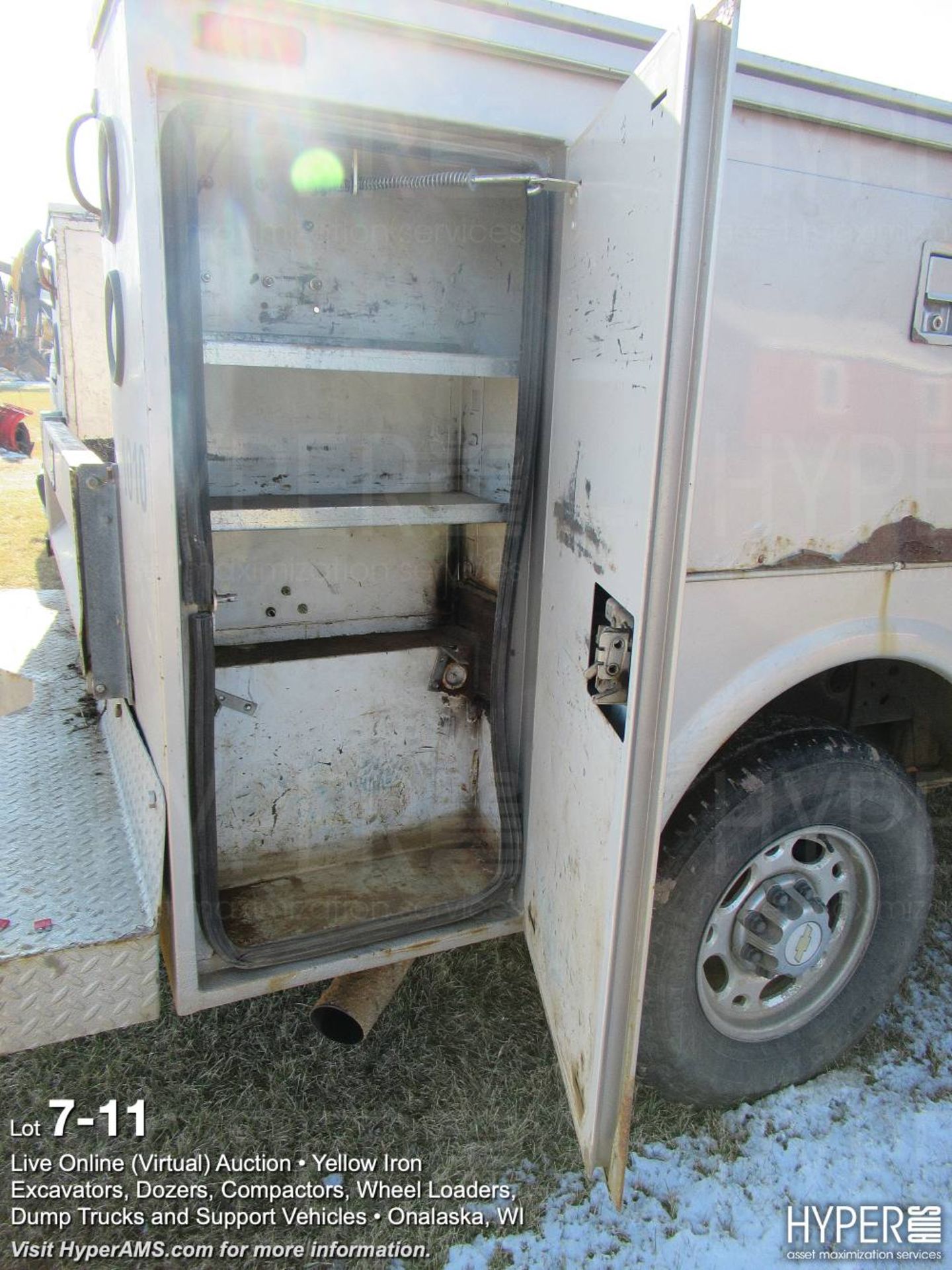 2004 Chevrolet Silverado 2500 HD Service Truck - Image 11 of 15