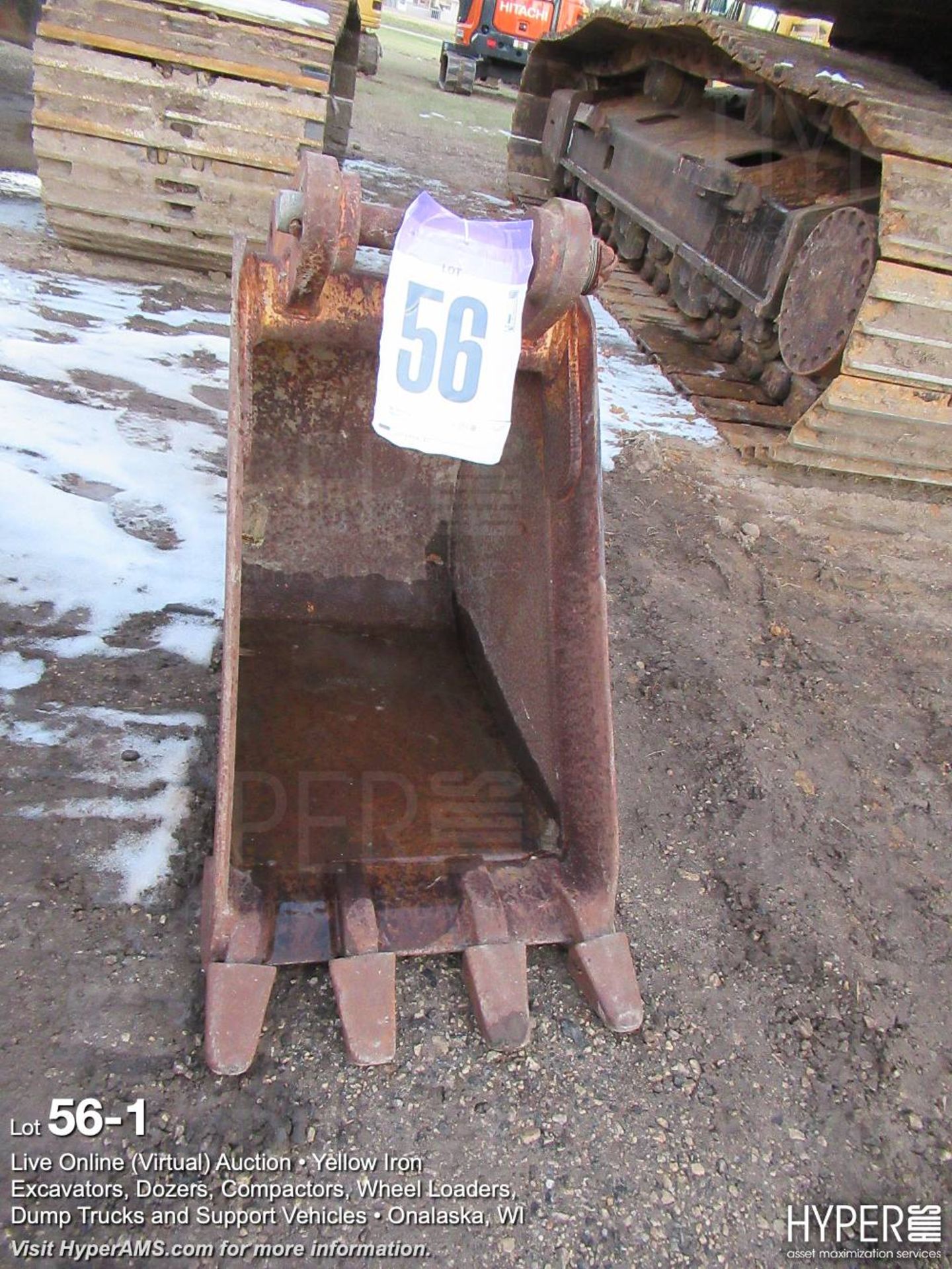 Excavator bucket, 18" wide
