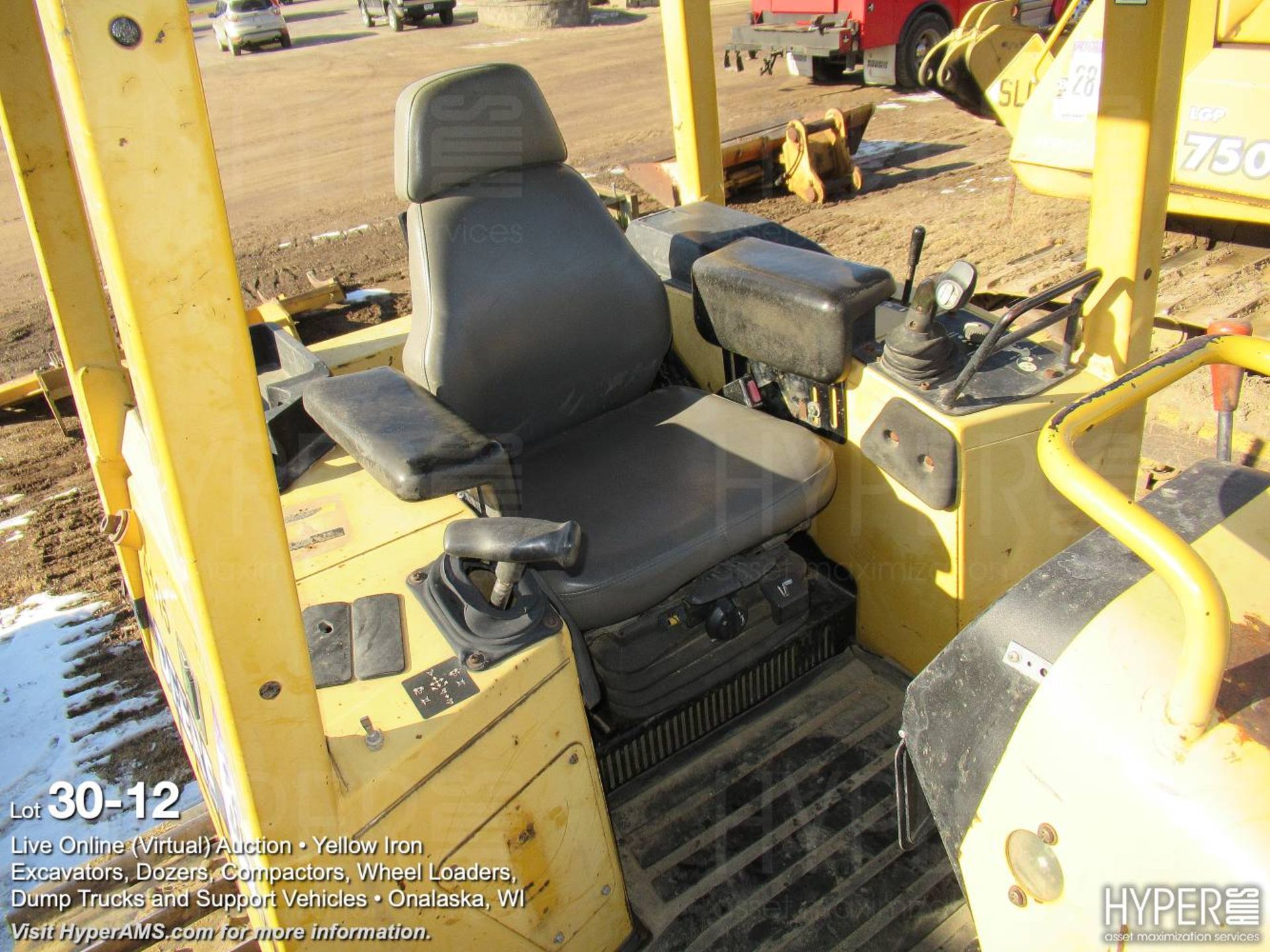 2001 John Deere 650H LGP Dozer - Image 12 of 14