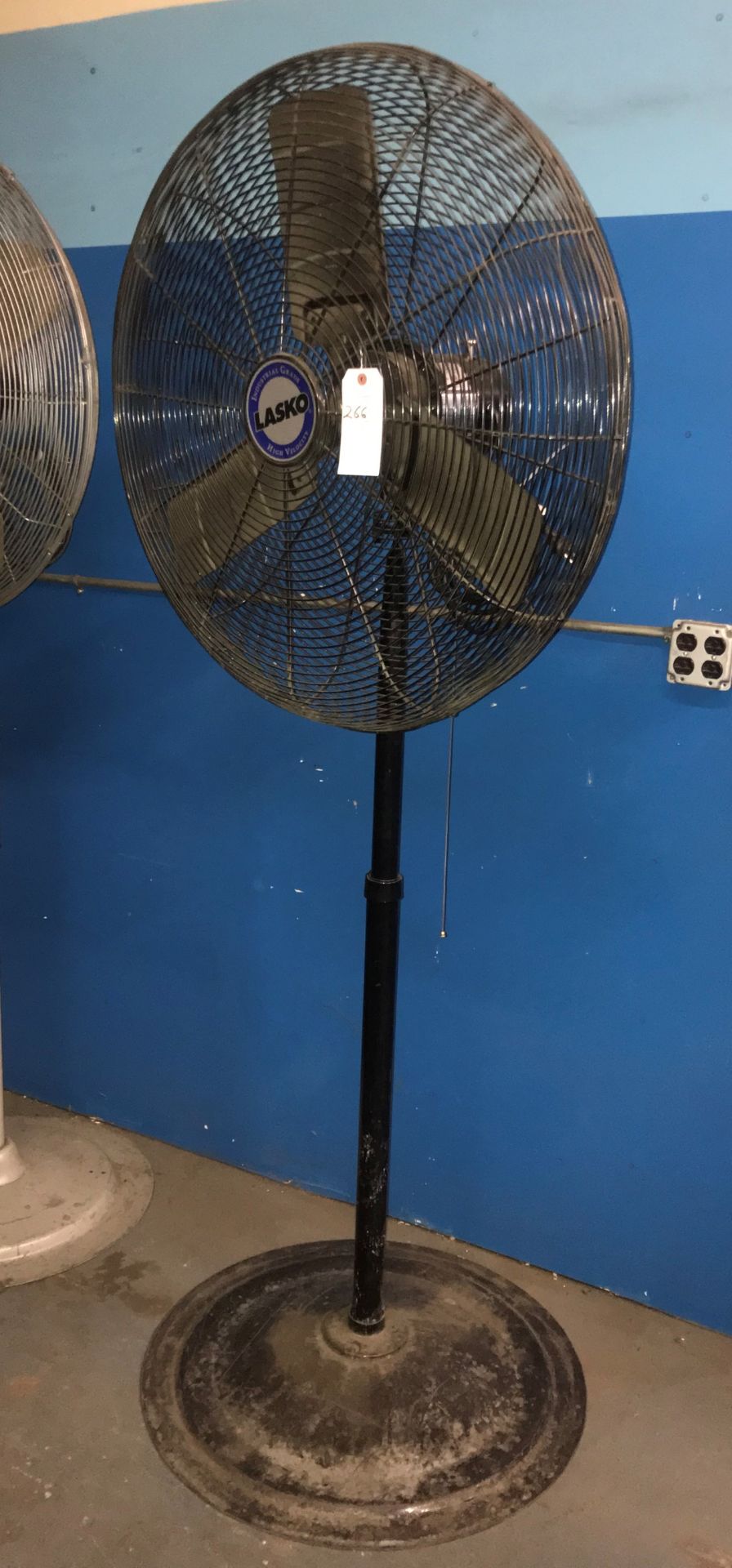 30" Lasko Mod.3135 3-Speed Pedestal Floor Fan