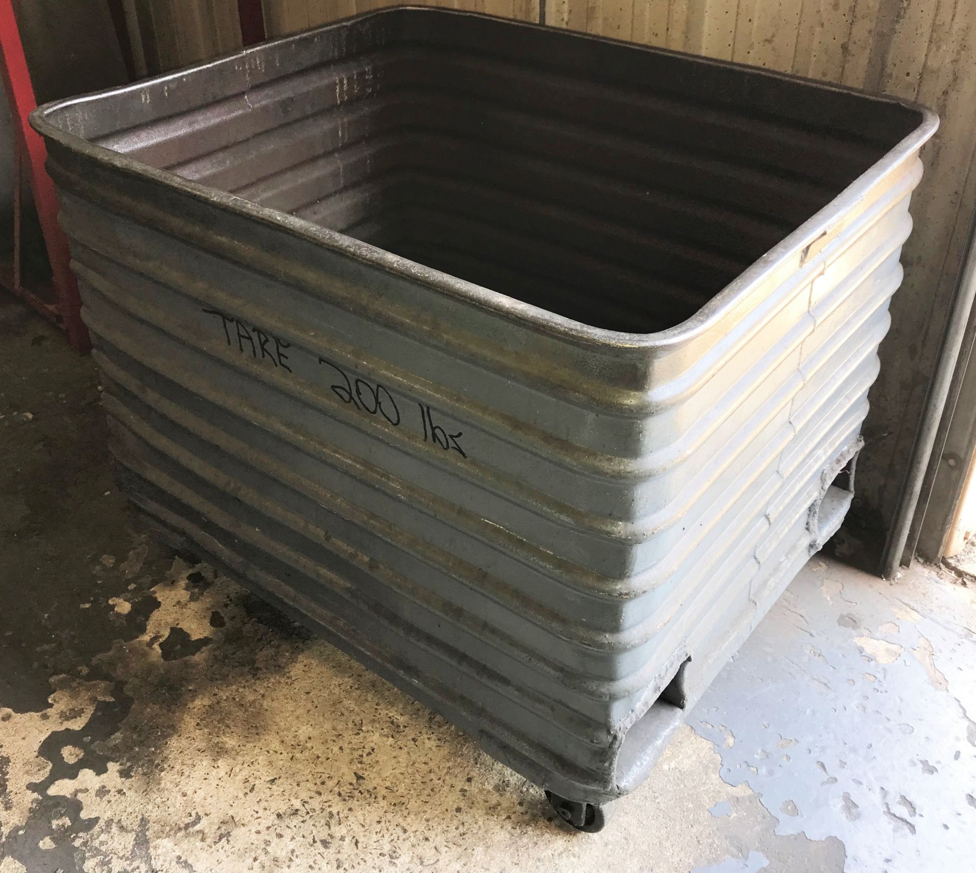 30"W x 40"L x 40"H Corrugated Steel Container