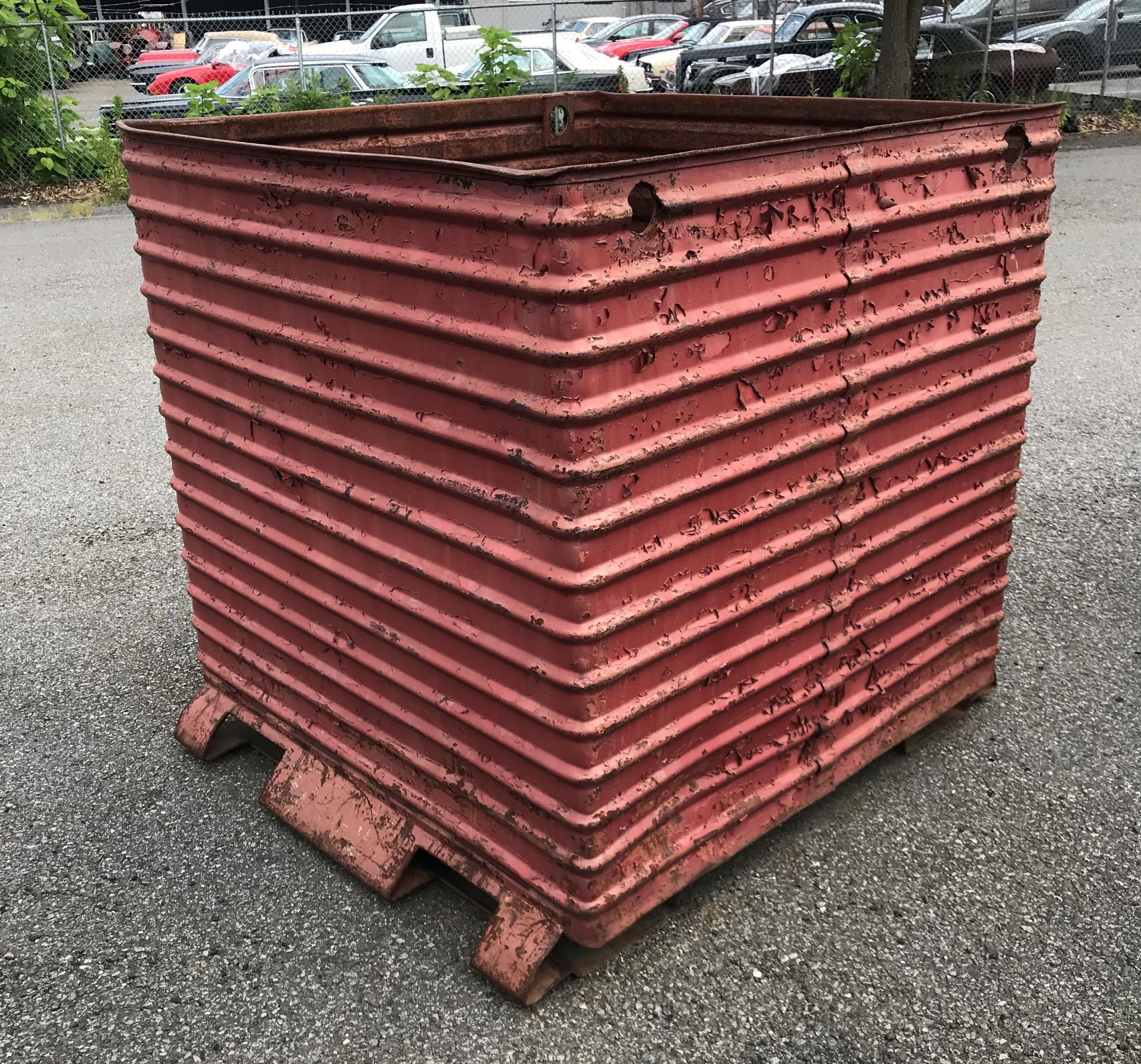 48"W x 48"L x 48"H Corrugated Steel Container