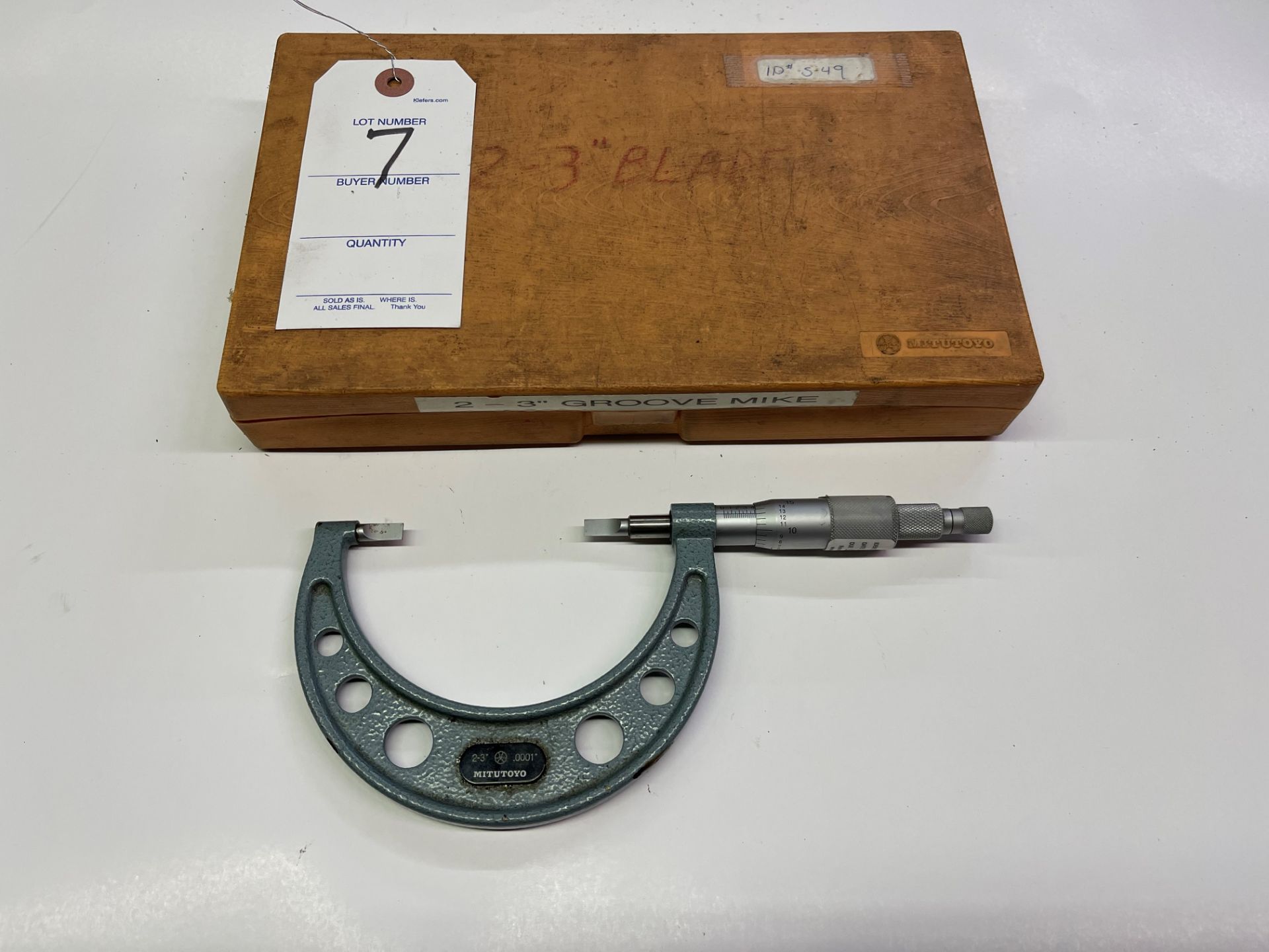 Mitutoyo 2"-3" Blade Micrometer