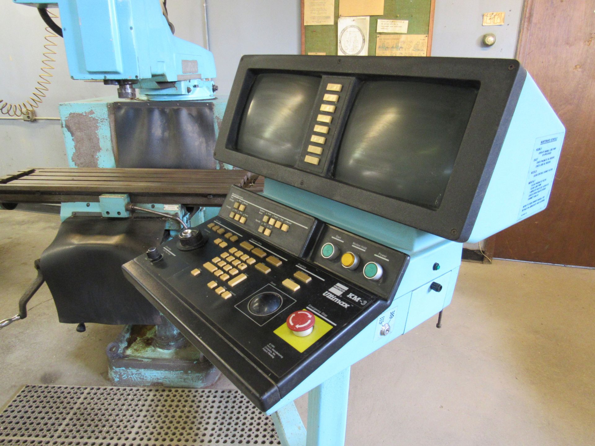 Hurco Mod.KM-3 CNC Vertical Milling Machine - S/N SDA-8010047C, Spindle Speeds 60 -4200 RPM, 12" x - Image 4 of 5