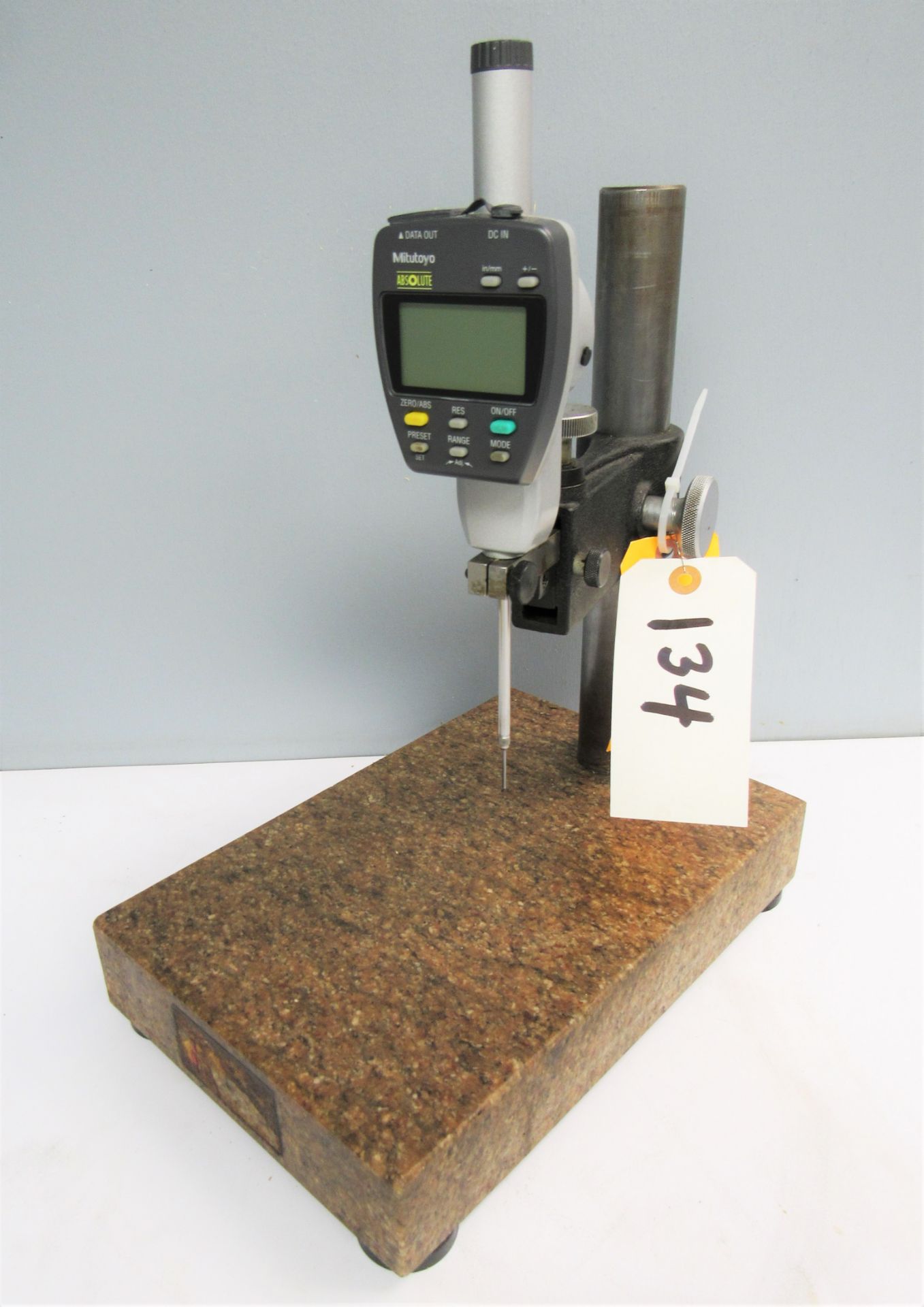 Mitutoyo Absolute Indicator w/ 8" x 10" Granite Base