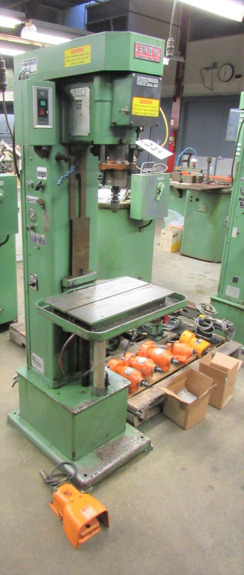 Snow DR- 1-S Drilling /Tapping Machine - S/N 39649, RBLT 223- 1188, Spindle Speeds 3450-1725 RPM,