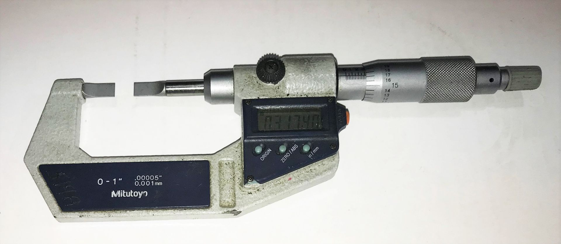 Mitutoyo 0 - 1" Digital Blade Micrometer