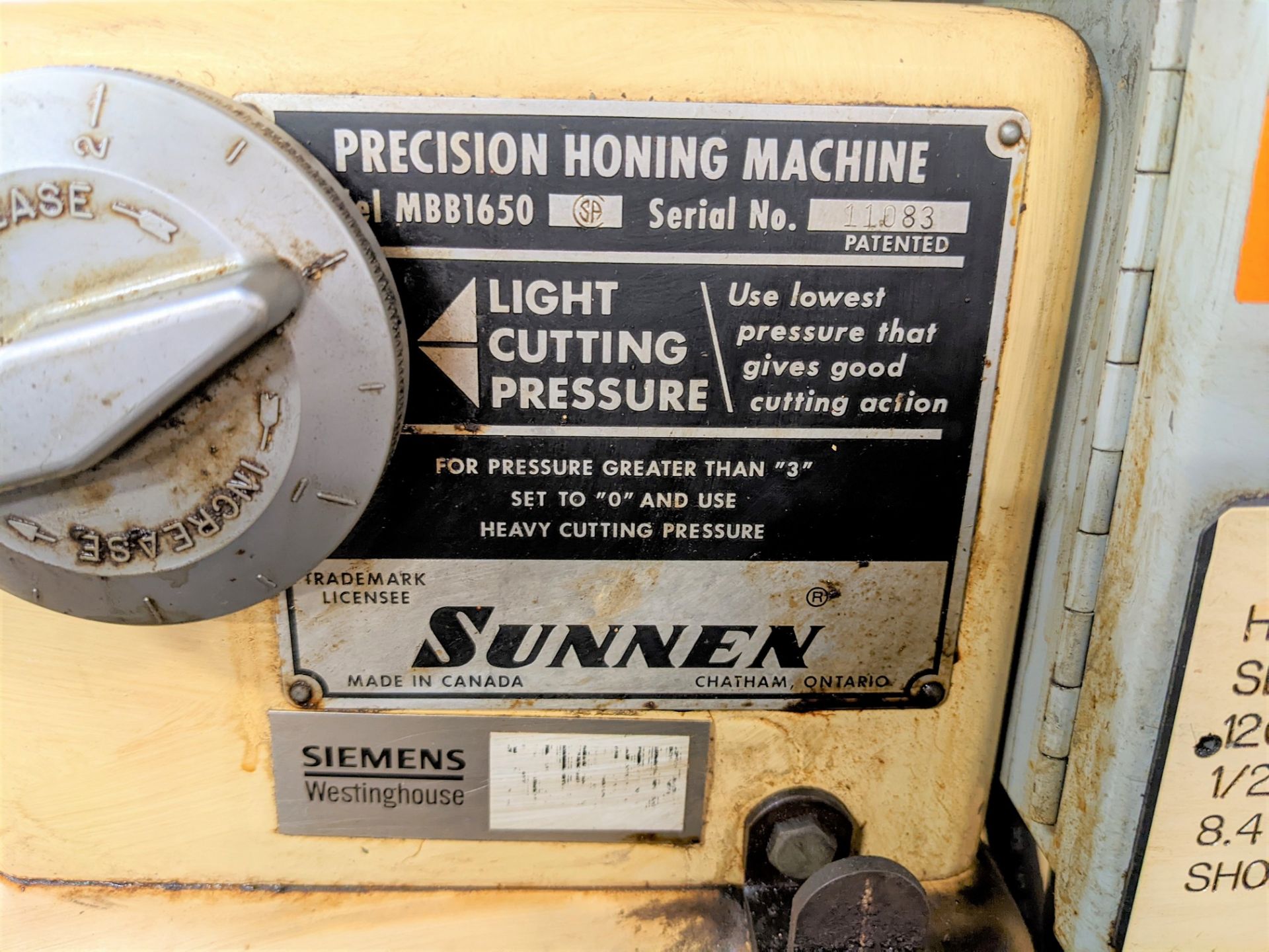 SUNNEN MBB1650 PRECISION HONING MACHINE, S/N 11083 W/ TOOLING - Image 4 of 13