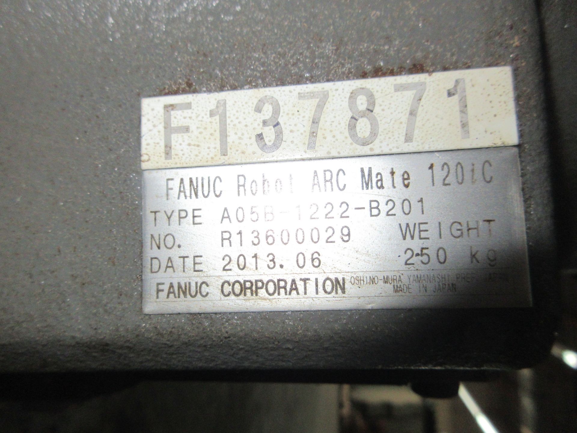 FANUC ARCMATE 120IC ROBOT (NO CONTROLLER) (LOCATED IN THOROLD, ON) (RIGGING FEE $250) - Image 3 of 3