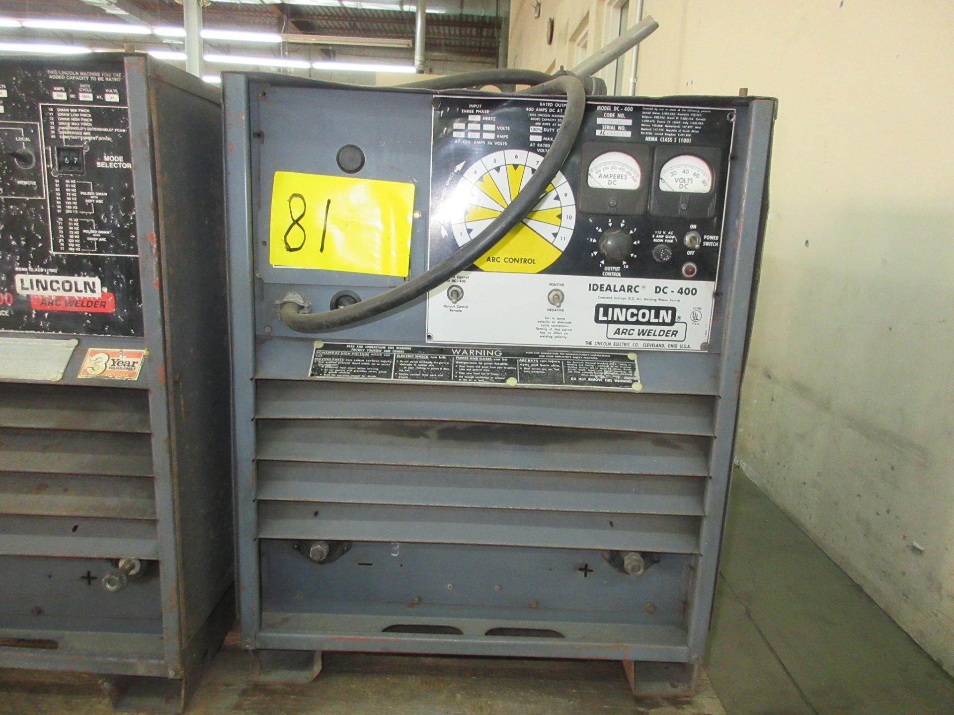 LINCOLN ELECTRIC IDEAARC DC-400 ARC WELDER (LOCATED IN THOROLD, ON) (RIGGING FEE $50) - Image 2 of 3