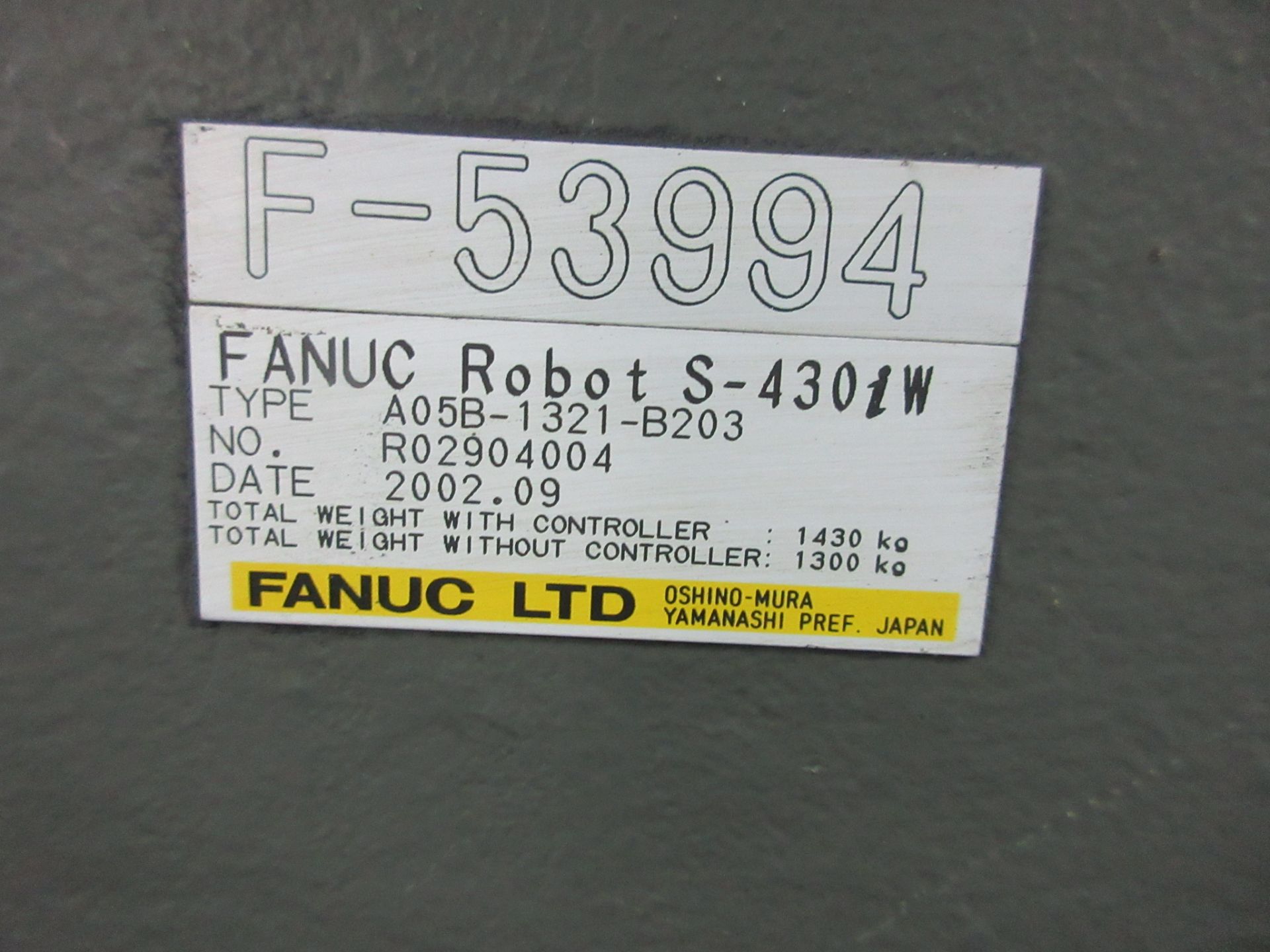 FANUC S-430IW LOADING ROBOT W/ SYSTEM RJ3 ROBOT CONTROLLER, CABLES AND TEACH PENDANT (LOCATED IN - Image 4 of 9