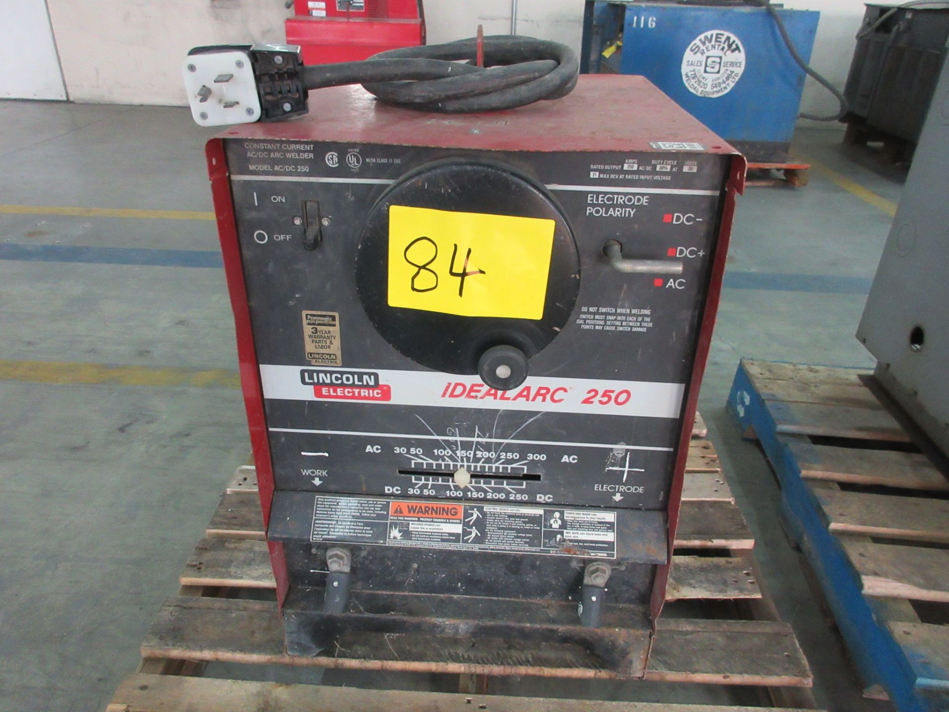 LINCOLN ELECTRIC IDEALARC 250 AC/DC ARC WELDER (LOCATED IN THOROLD, ON) (RIGGING FEE $50)